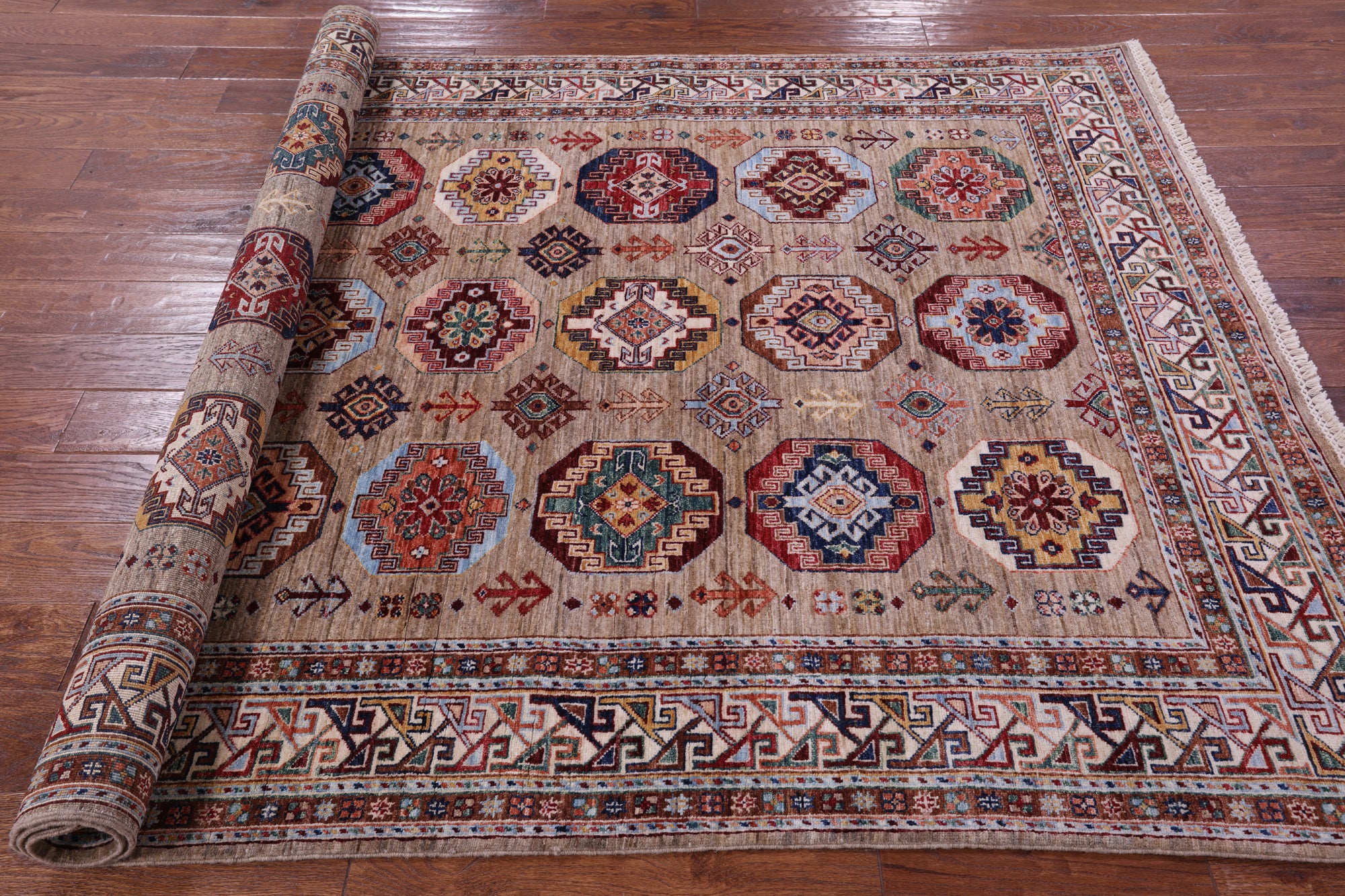 Turkmen Ersari Handmade Wool Rug - 5' 7" X 7' 9" - Golden Nile