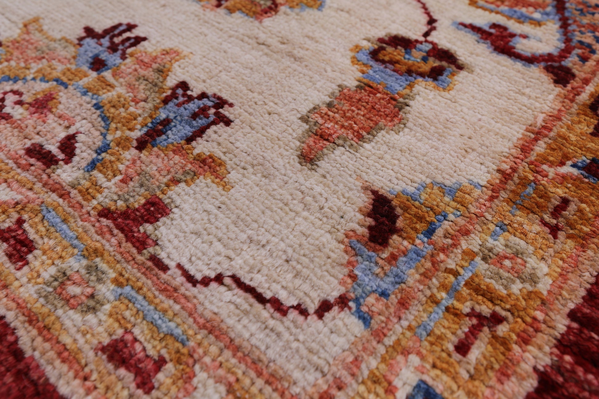 Ivory Persian Tabriz Handmade Wool Rug - 3' 4" X 5' 2" - Golden Nile