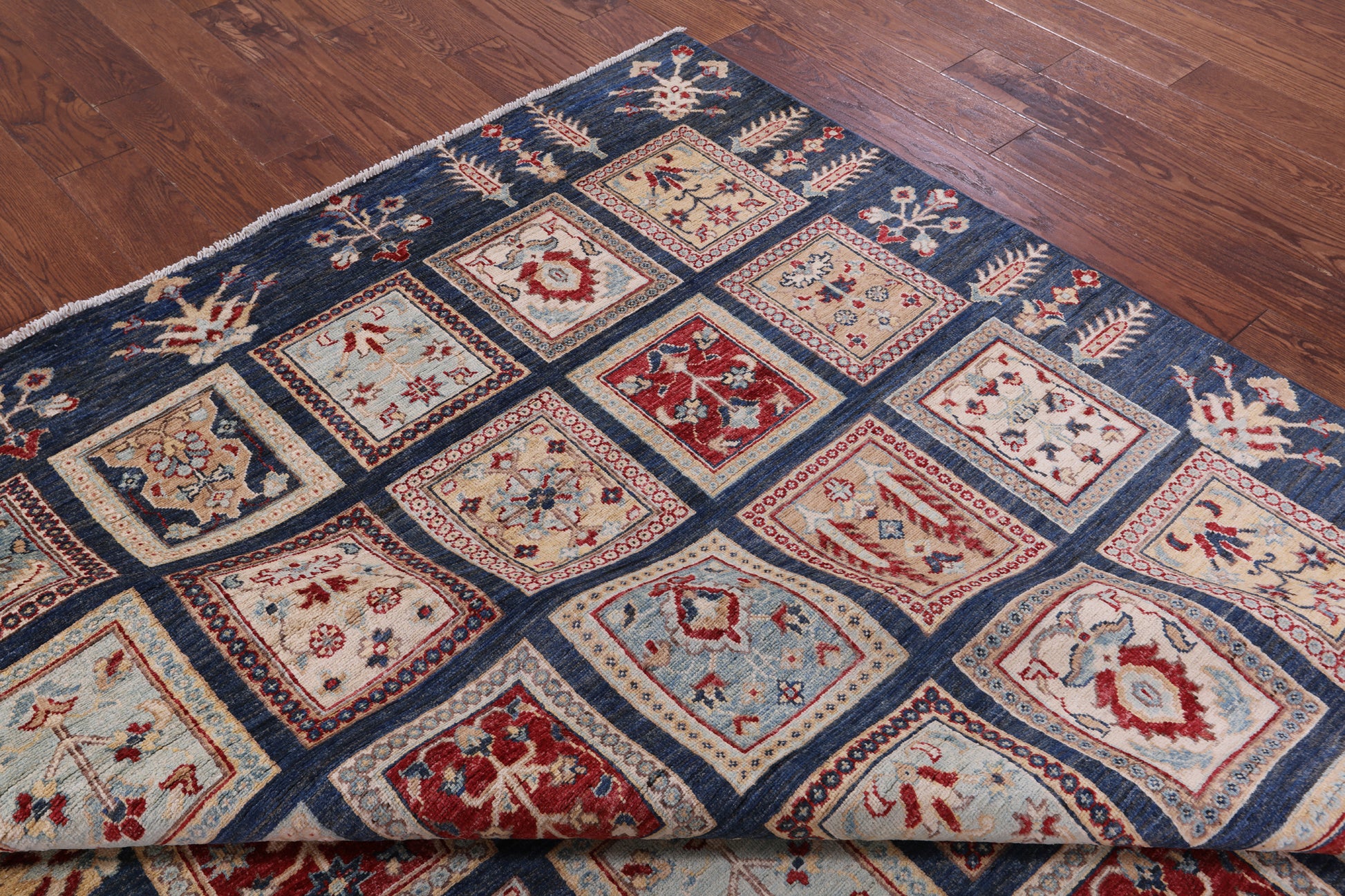 Blue Garden Design Persian Handmade Wool Rug - 6' 7" X 9' 7" - Golden Nile