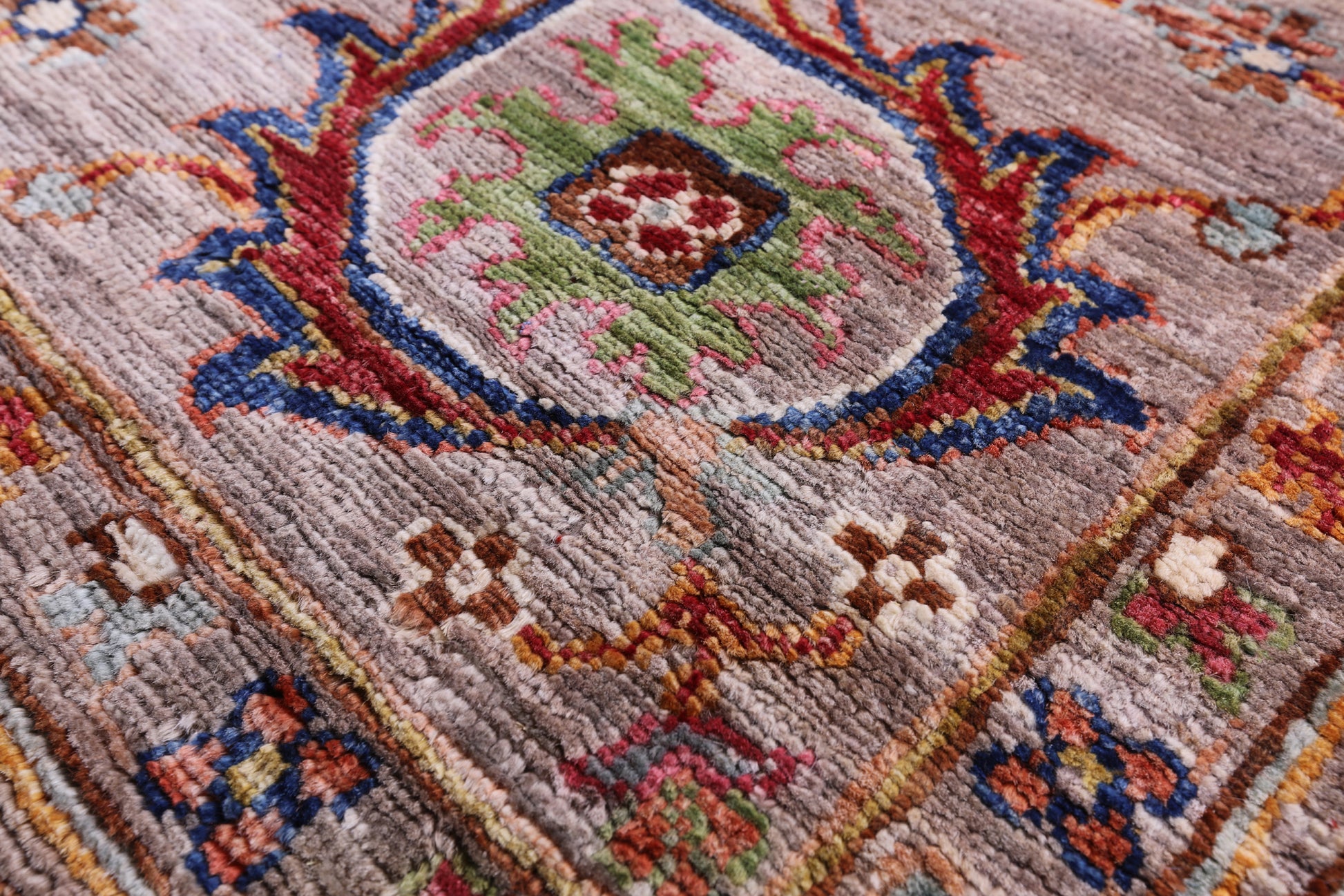 Peshawar Hand Knotted Wool Rug - 9' 0" X 11' 7" - Golden Nile