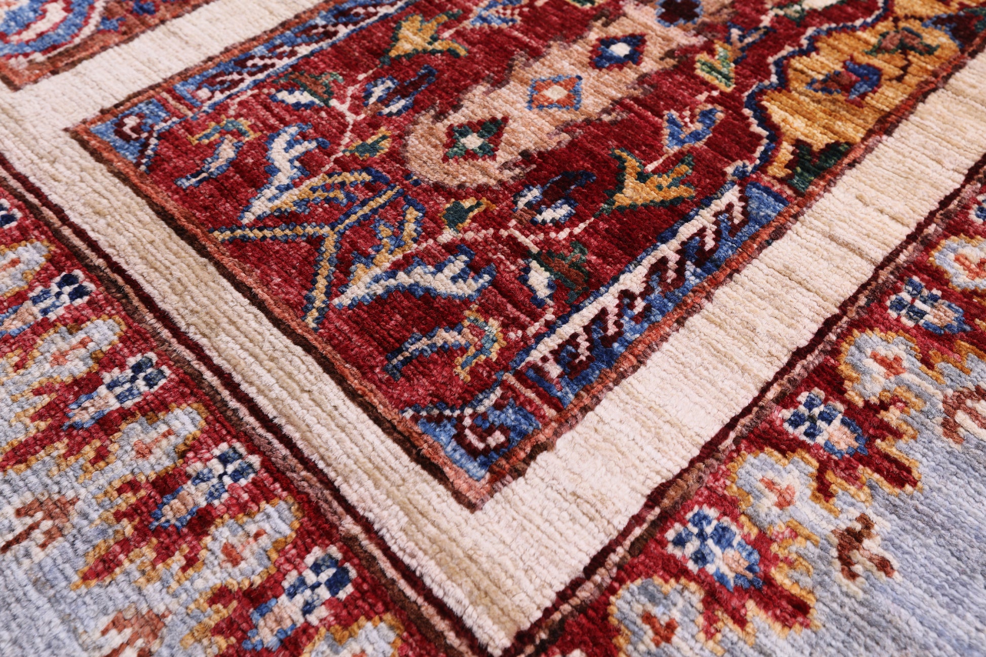 Tree Of Life Persian Hand Knotted Wool Rug - 5' 4" X 8' 5" - Golden Nile