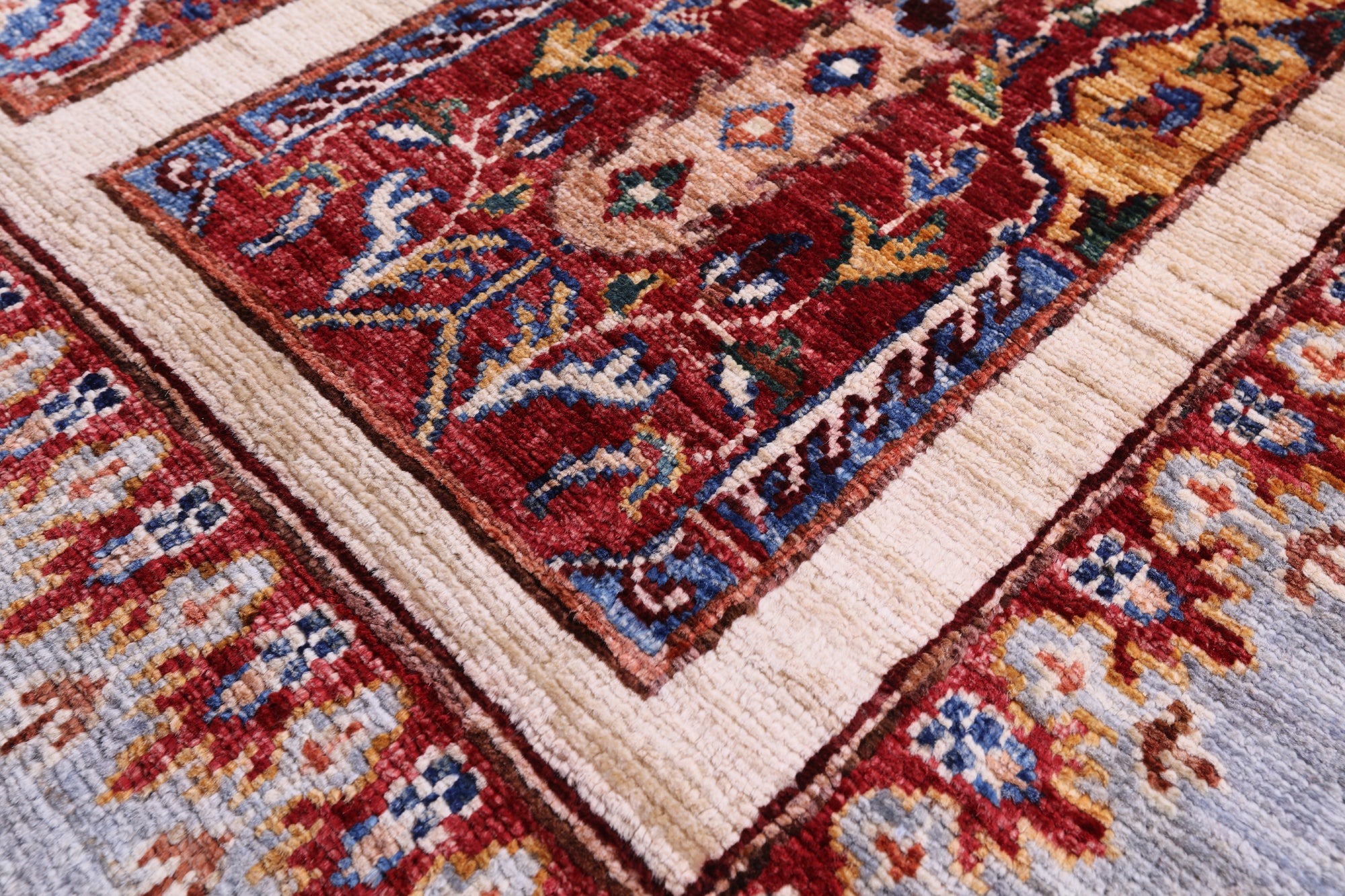 Tree Of Life Persian Hand Knotted Wool Rug - 5' 4" X 8' 5" - Golden Nile