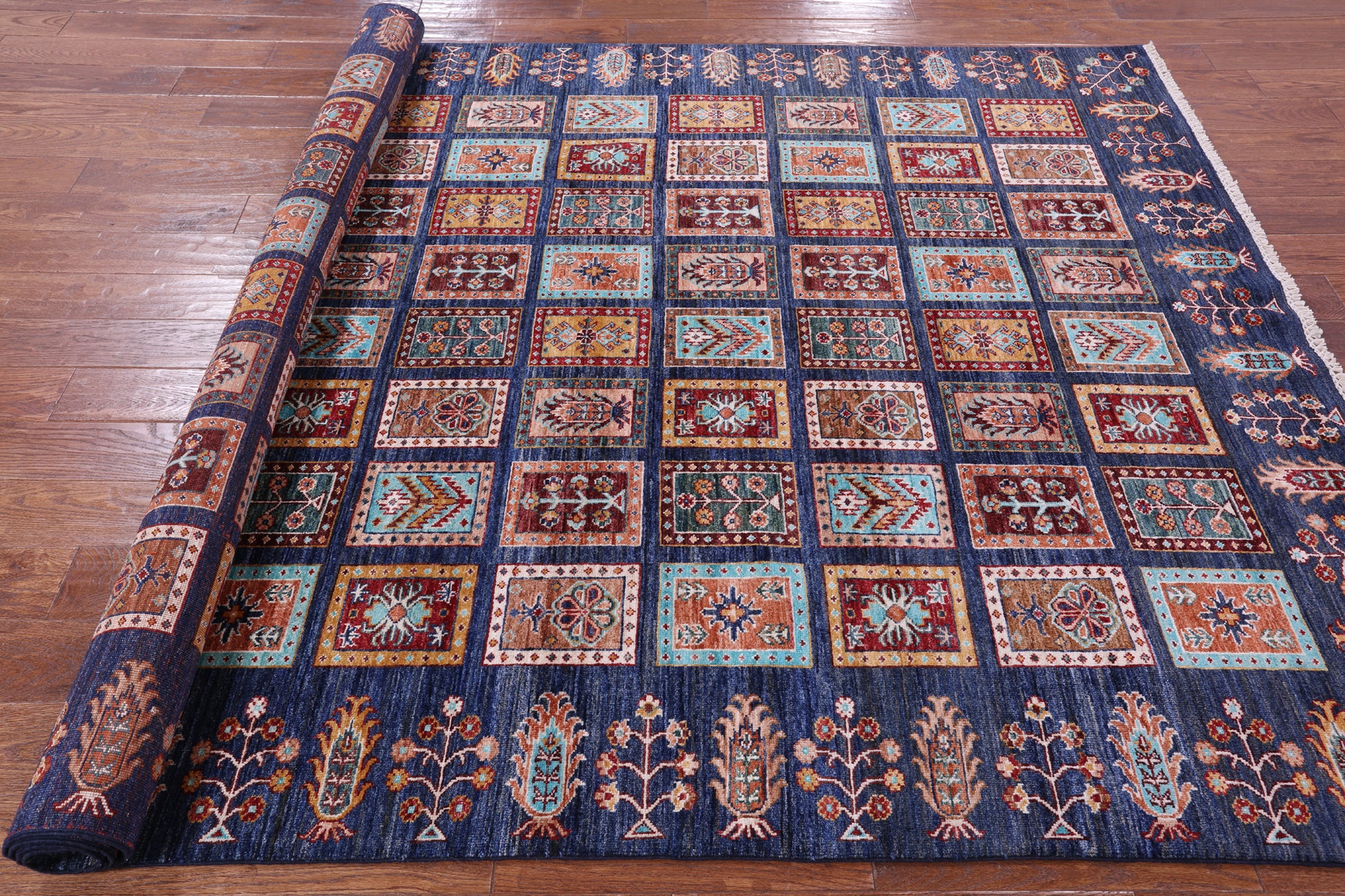 Blue Garden Design Persian Handmade Wool Rug - 6' 6" X 9' 9" - Golden Nile