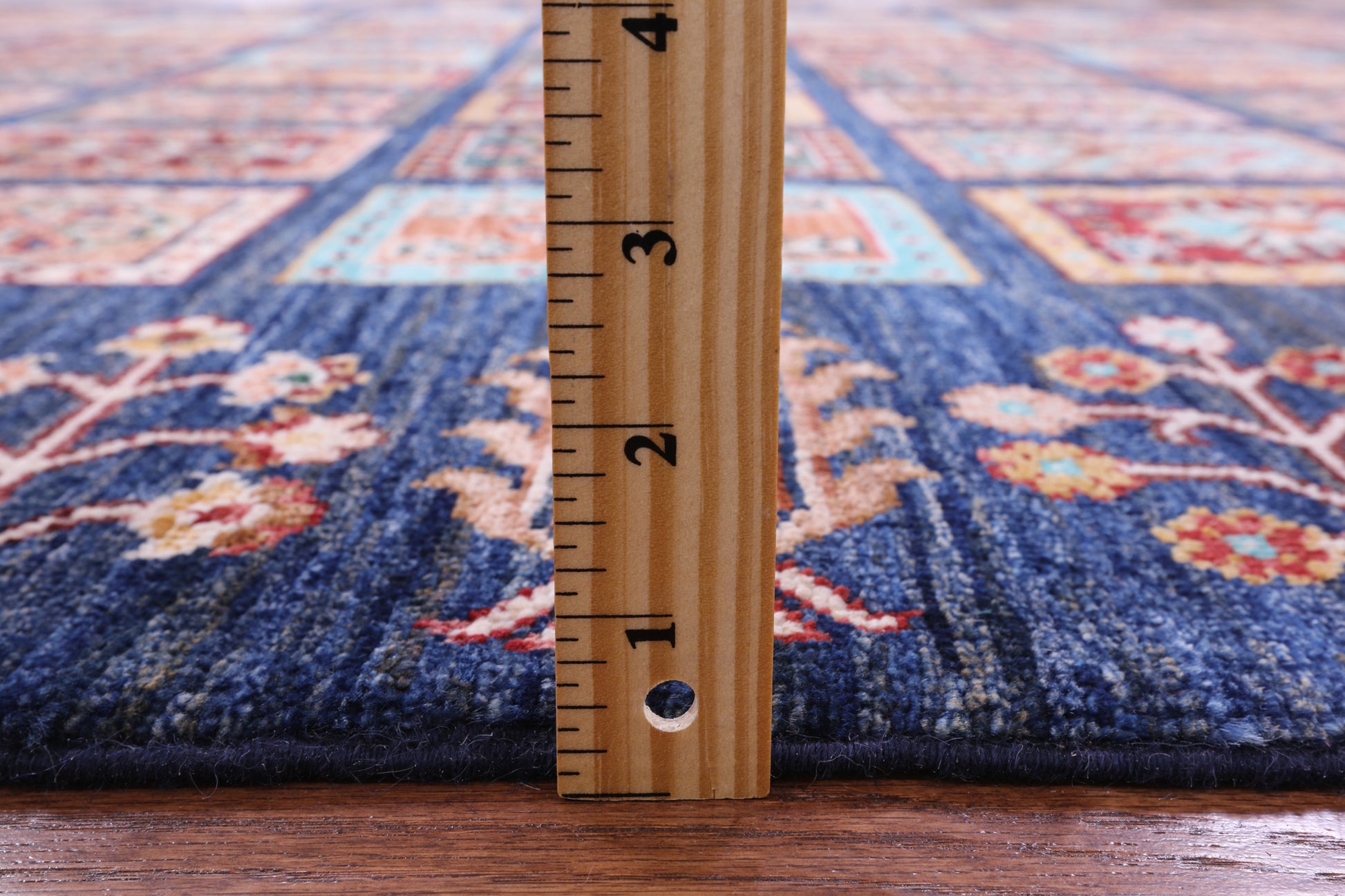 Blue Garden Design Persian Handmade Wool Rug - 6' 6" X 9' 9" - Golden Nile