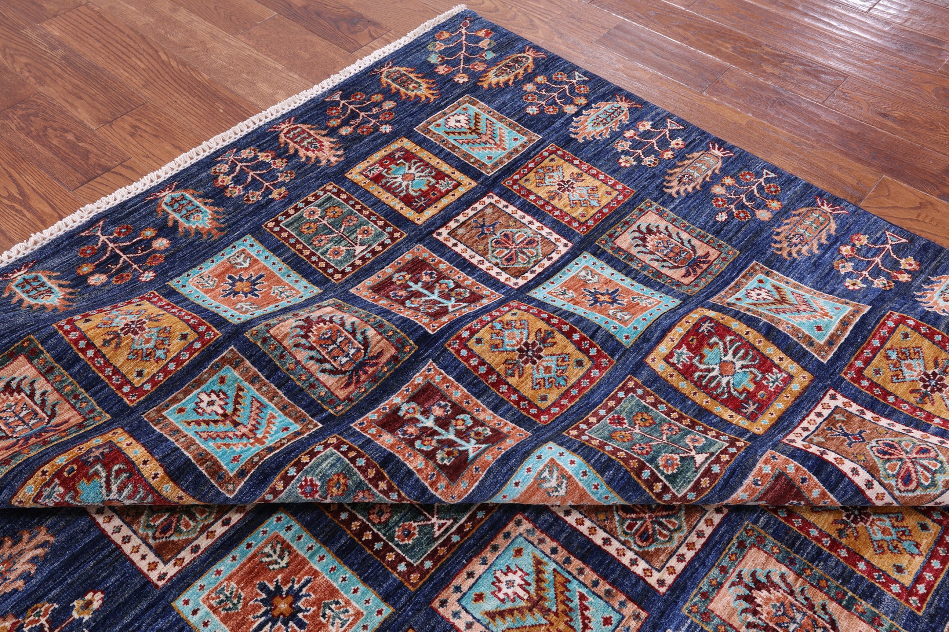 Blue Garden Design Persian Handmade Wool Rug - 6' 6" X 9' 9" - Golden Nile