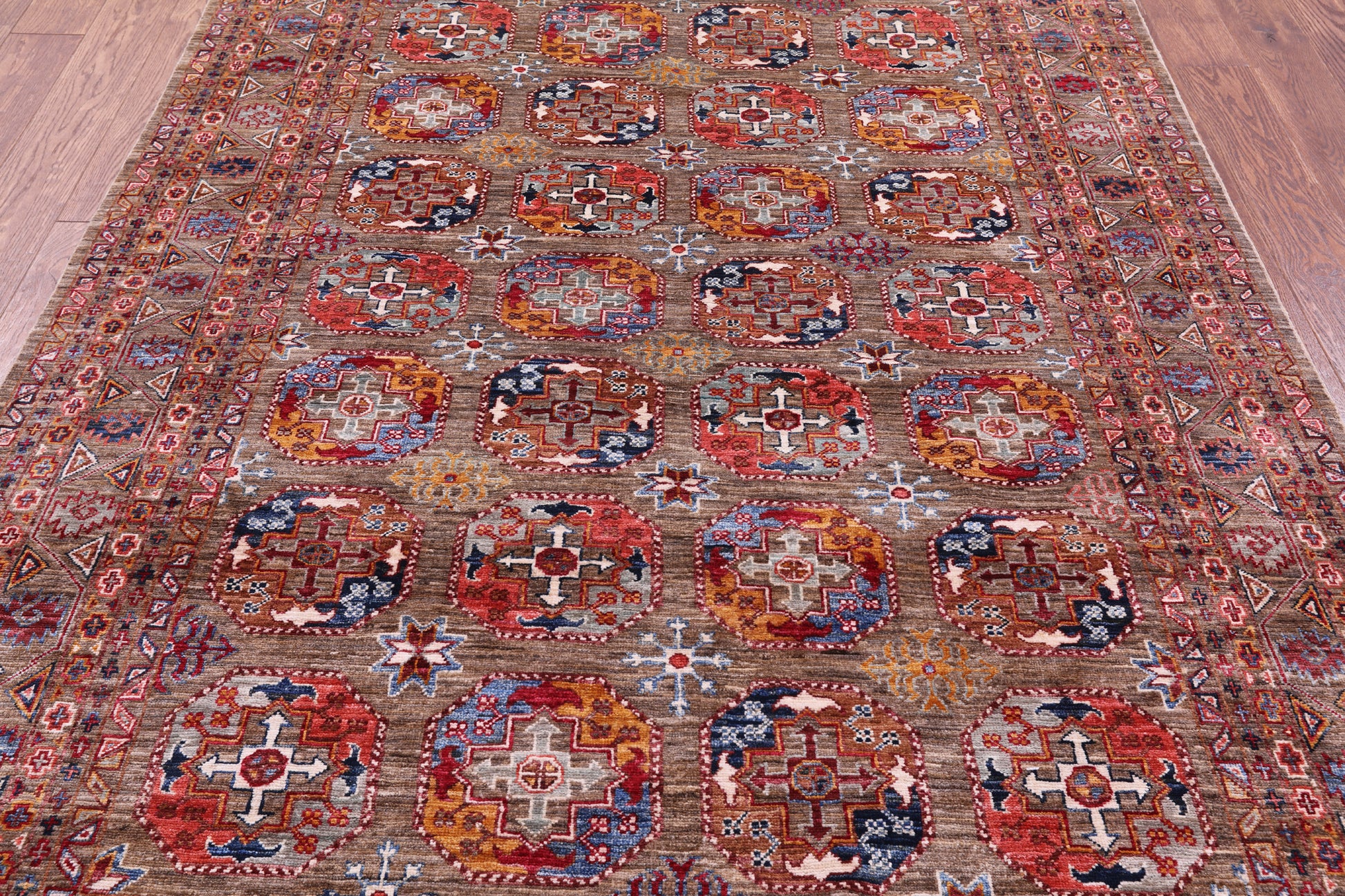 Turkmen Ersari Handmade Wool Rug - 5' 7" X 8' 1" - Golden Nile