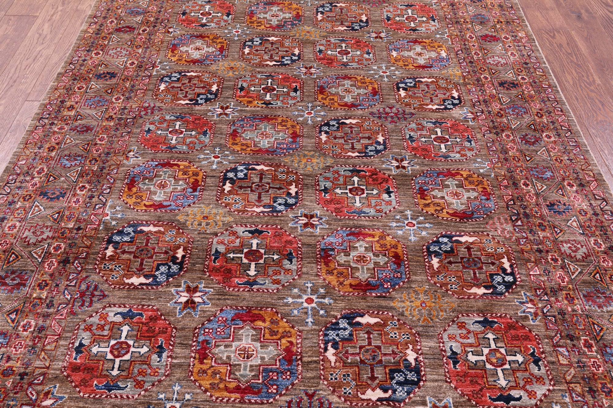 Turkmen Ersari Handmade Wool Rug - 5' 7" X 8' 1" - Golden Nile