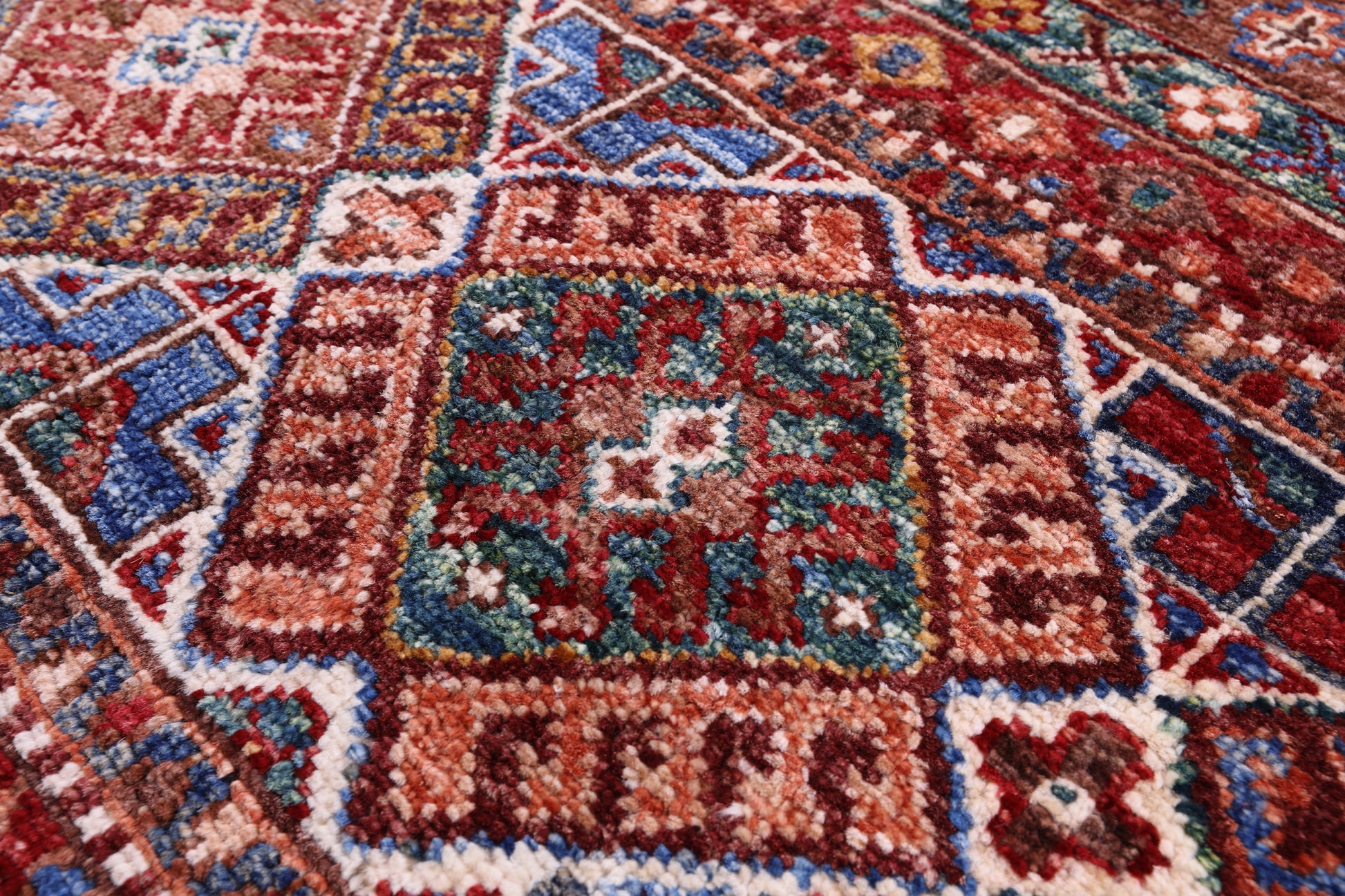 Red Khorjin Persian Gabbeh Hand Knotted Wool Rug - 5' 7" X 7' 10" - Golden Nile