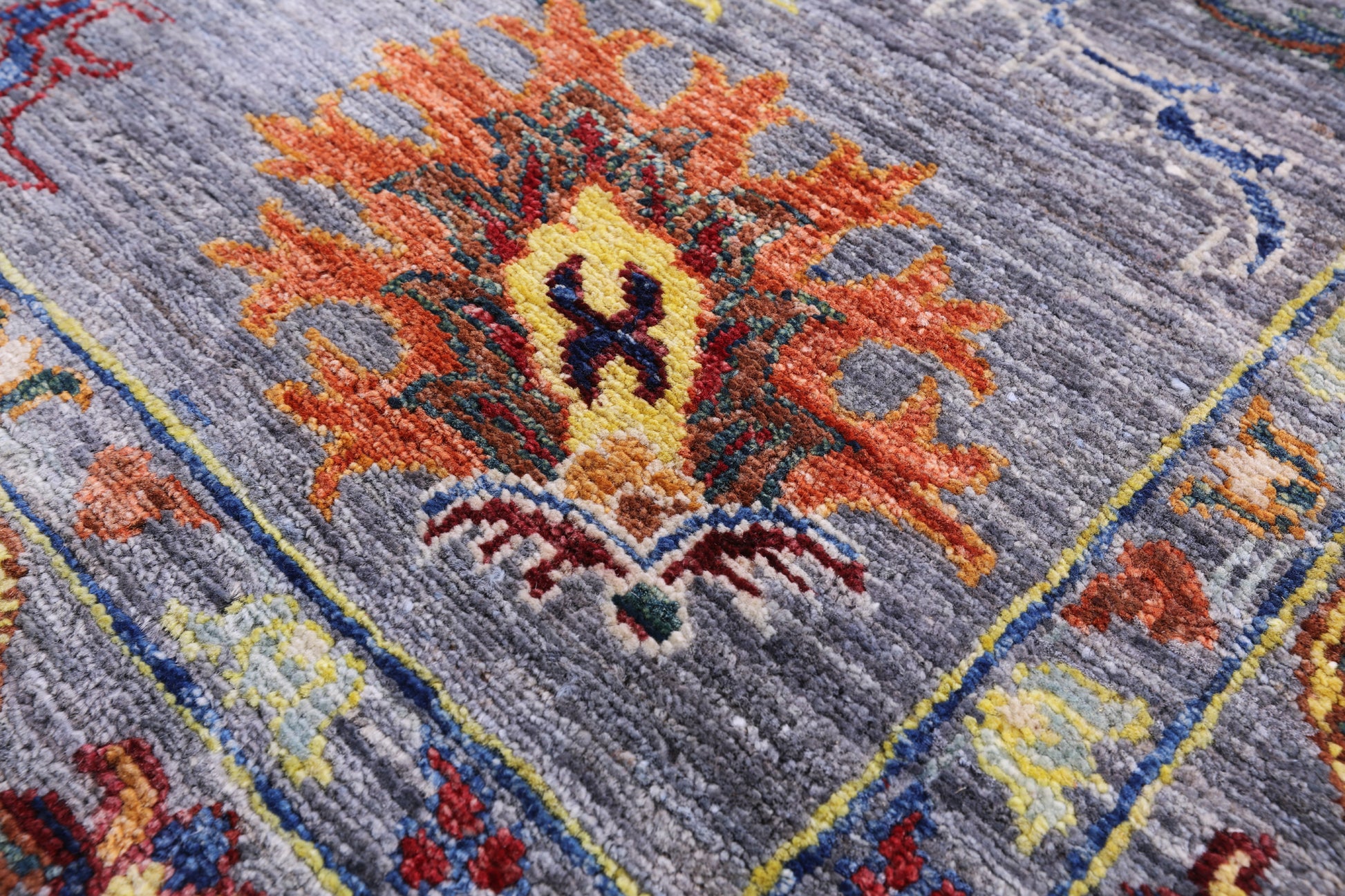 Grey Peshawar Hand Knotted Wool Rug - 6' 8" X 9' 9" - Golden Nile