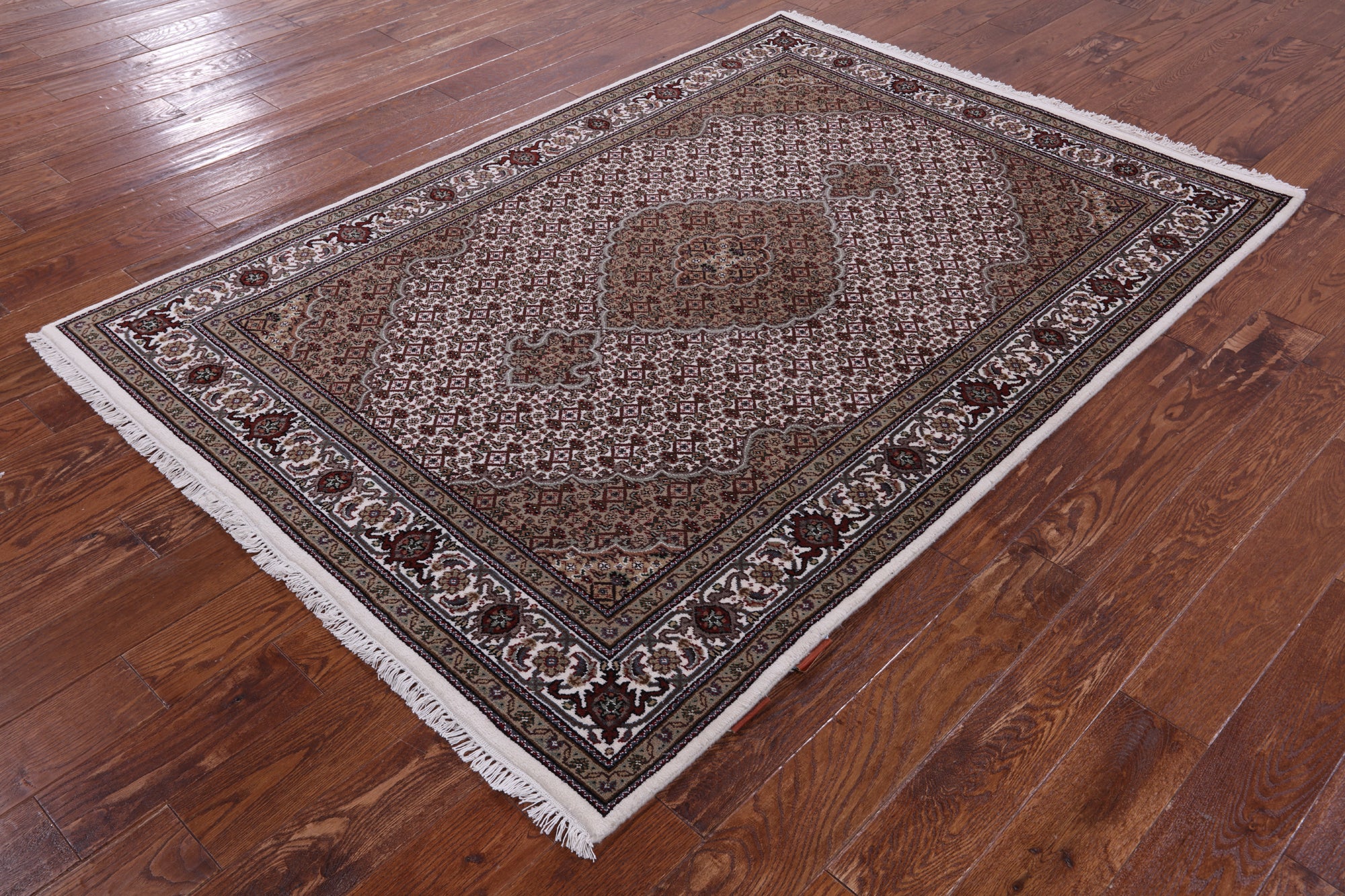 Ivory Bijar Hand Knotted Wool & Silk Rug - 4' 11" X 7' 0" - Golden Nile