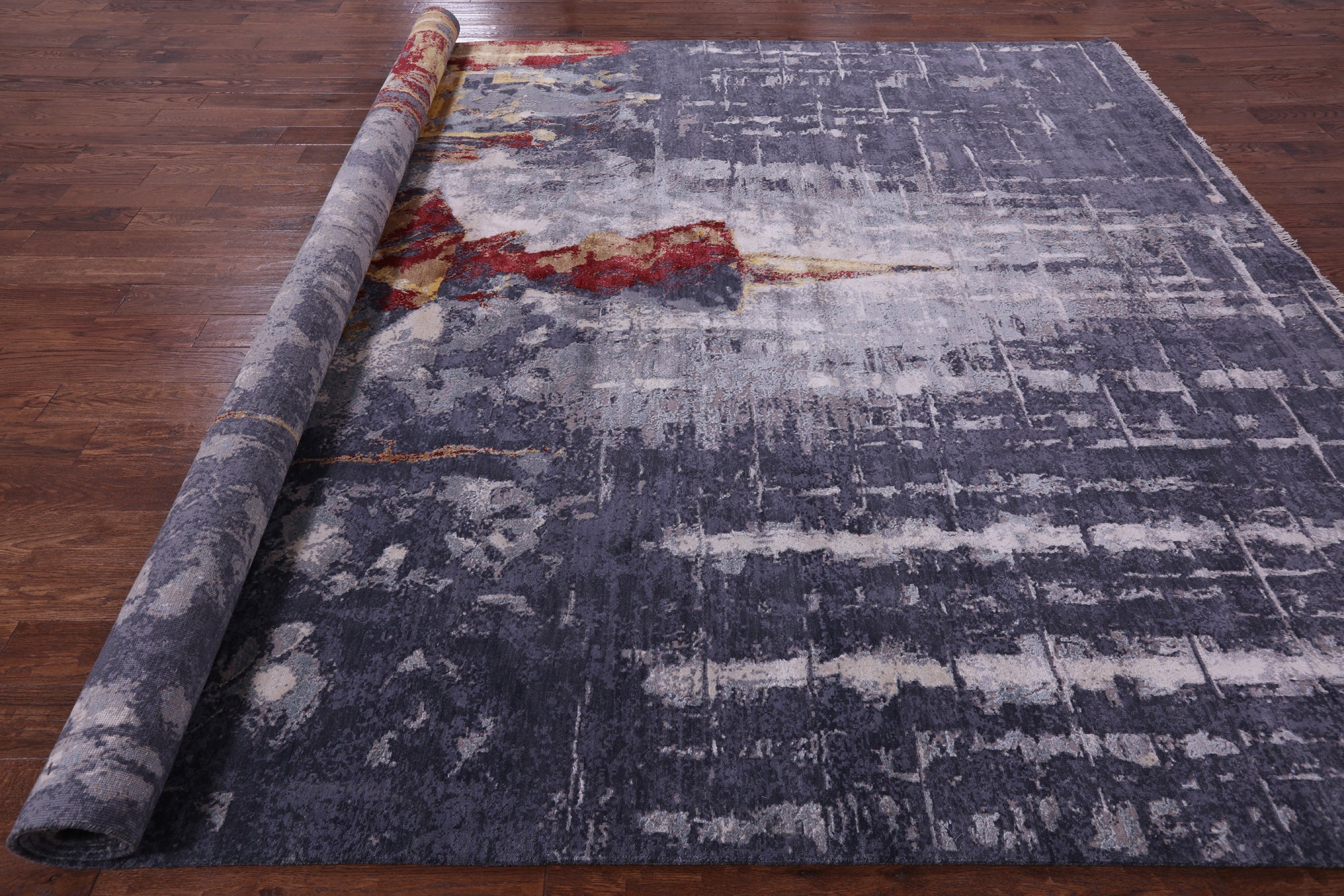 Woman Under The Rain Contemporary Hand Knotted Wool & Silk Rug - 9' 11" X 13' 10" - Golden Nile
