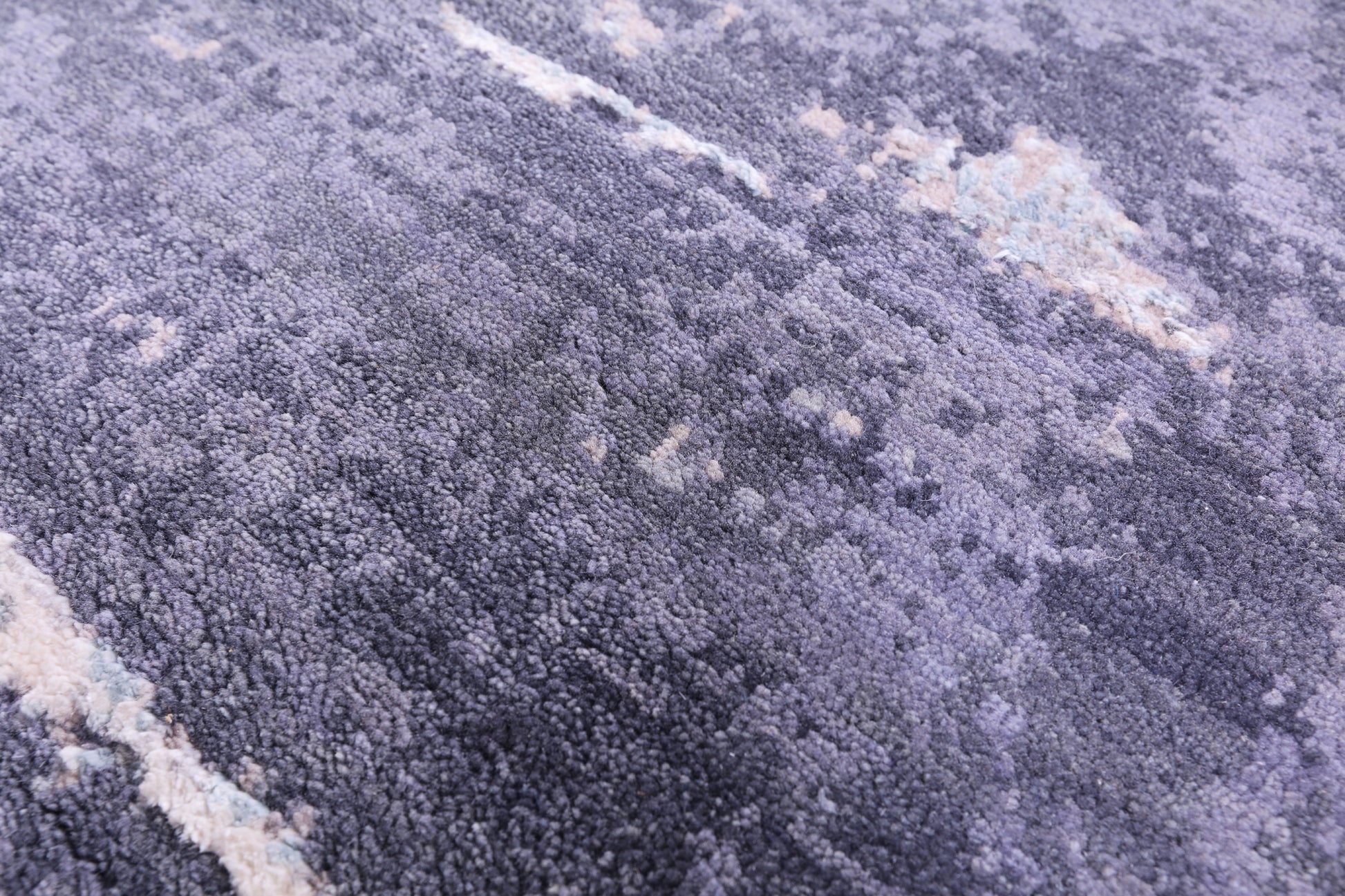 Woman Under The Rain Contemporary Hand Knotted Wool & Silk Rug - 9' 11" X 13' 10" - Golden Nile