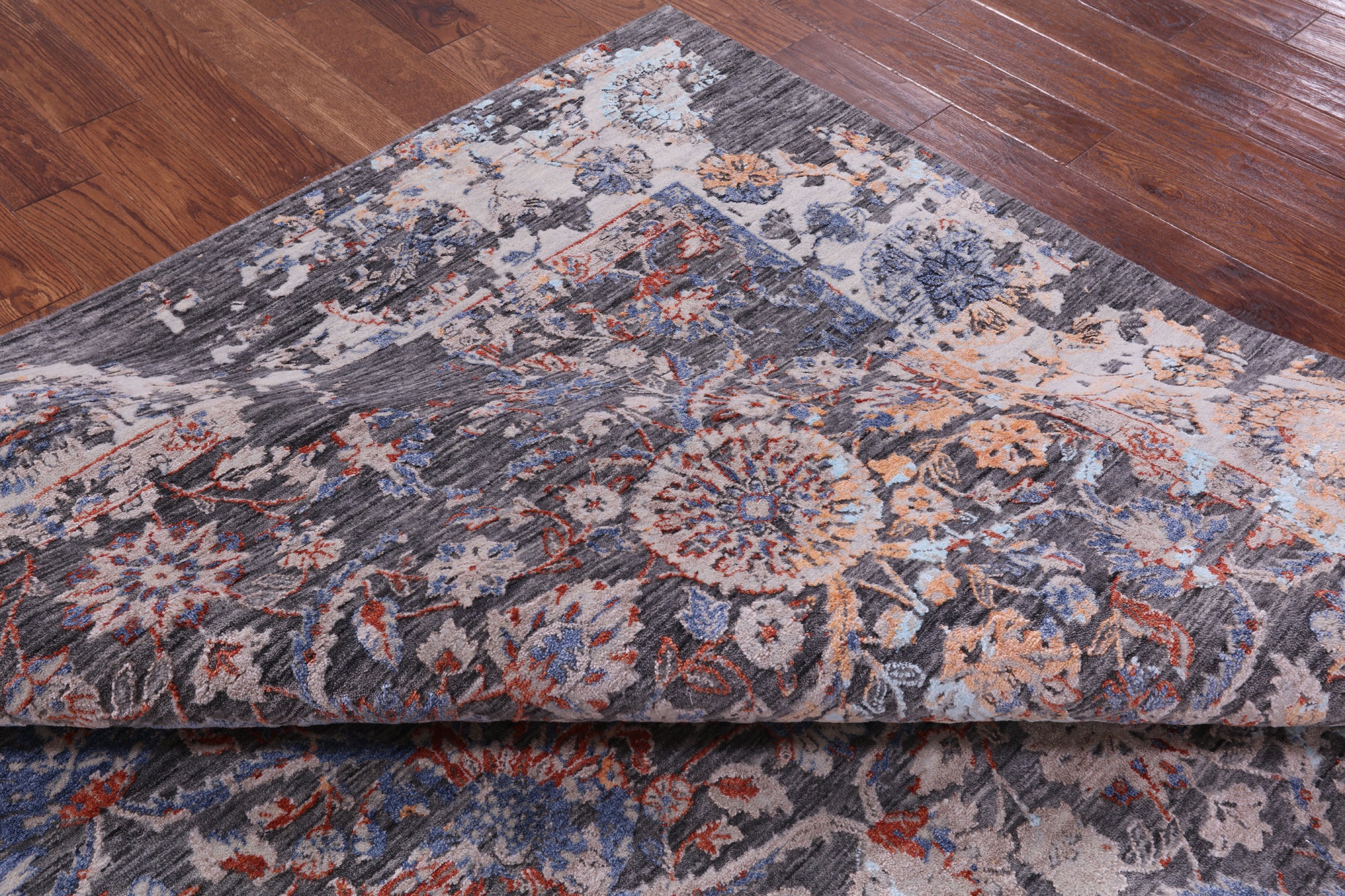 Persian Hand Knotted Wool & Silk Rug - 7' 11" X 10' 0" - Golden Nile