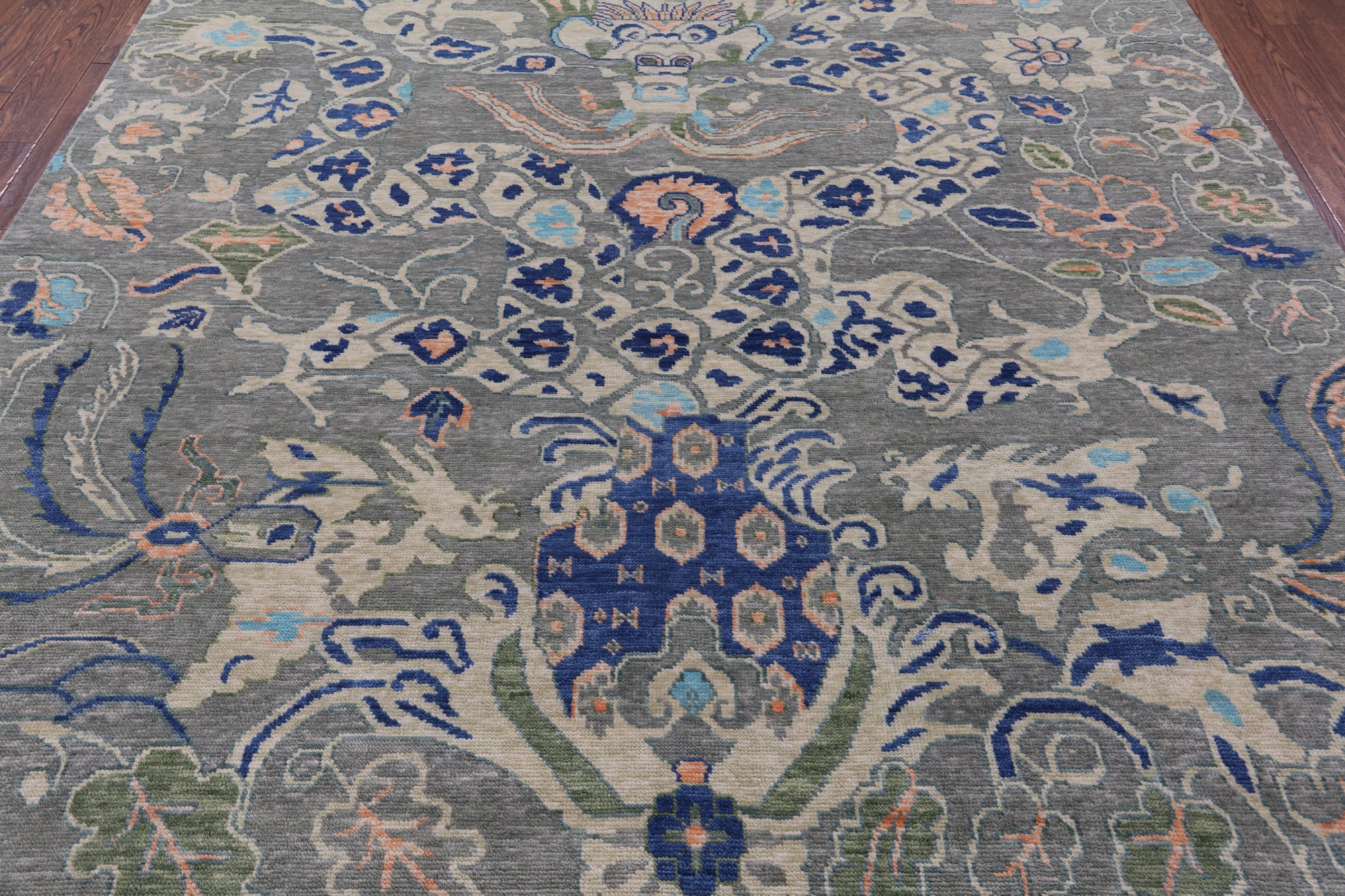 Grey Dragon Design Hand Knotted Wool Rug - 8' 11" X 11' 11" - Golden Nile