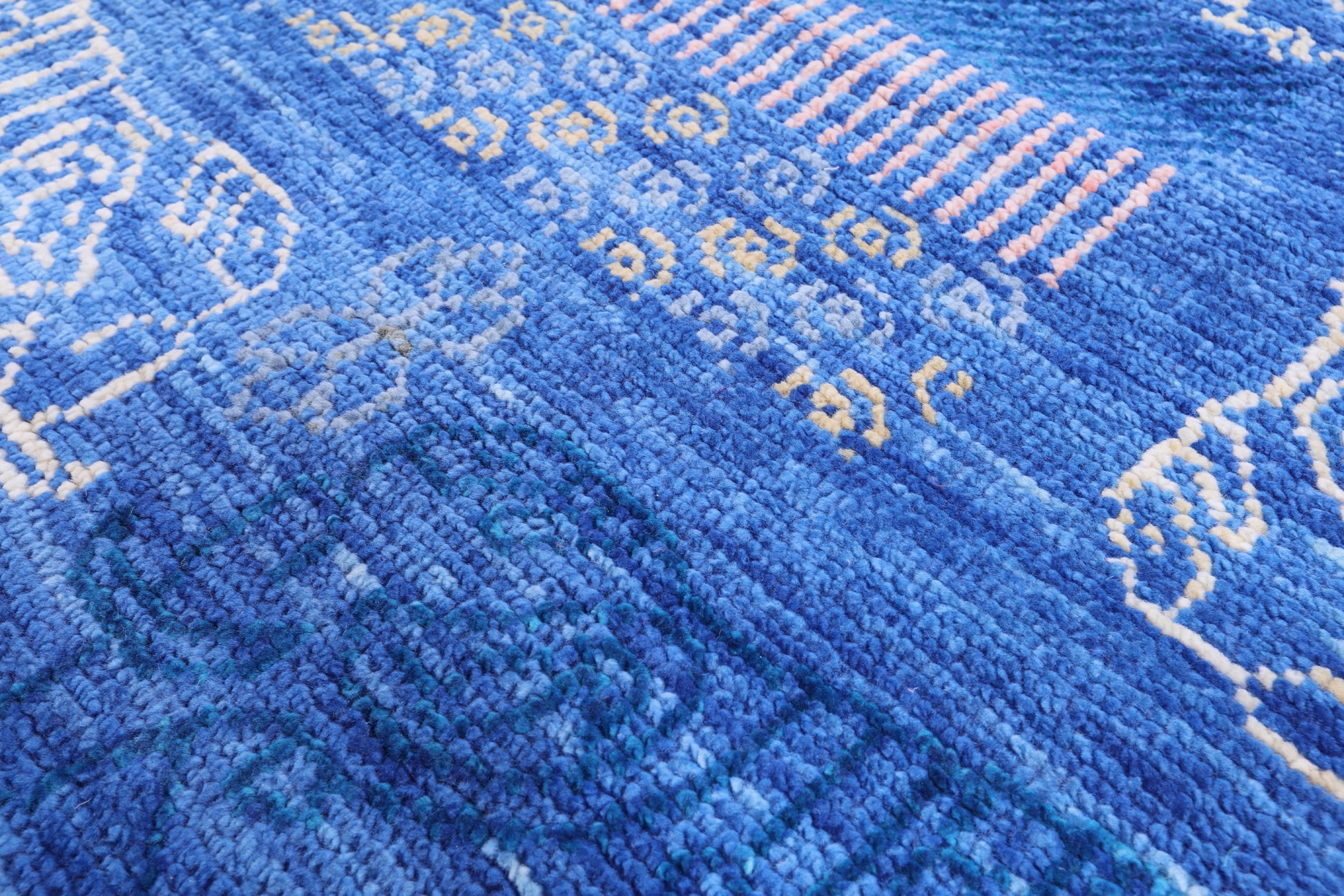 Blue Elephant Design Tribal Persian Gabbeh Hand Knotted Wool Rug - 8' 2" X 9' 11" - Golden Nile
