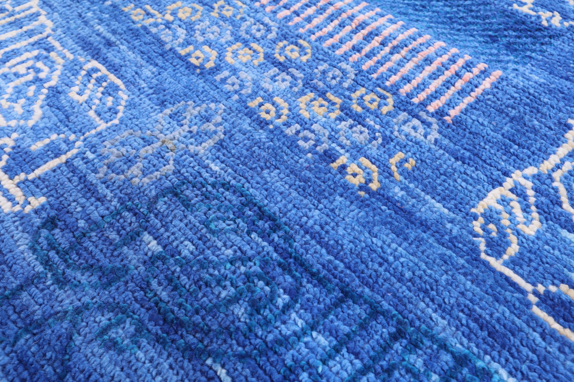 Blue Elephant Design Tribal Persian Gabbeh Hand Knotted Wool Rug - 8' 2" X 9' 11" - Golden Nile