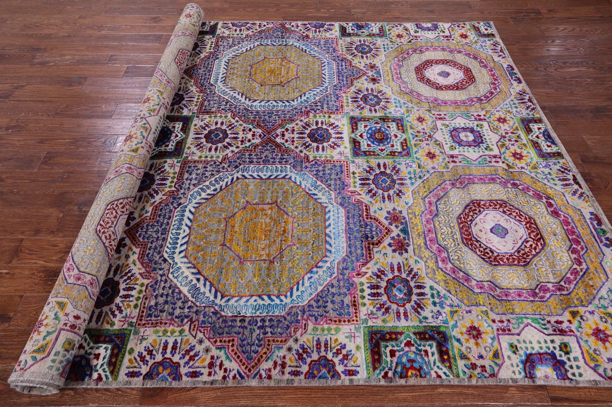 Geometric Persian Mamluk Hand Knotted Wool & Silk Rug - 7' 11" X 9' 9" - Golden Nile