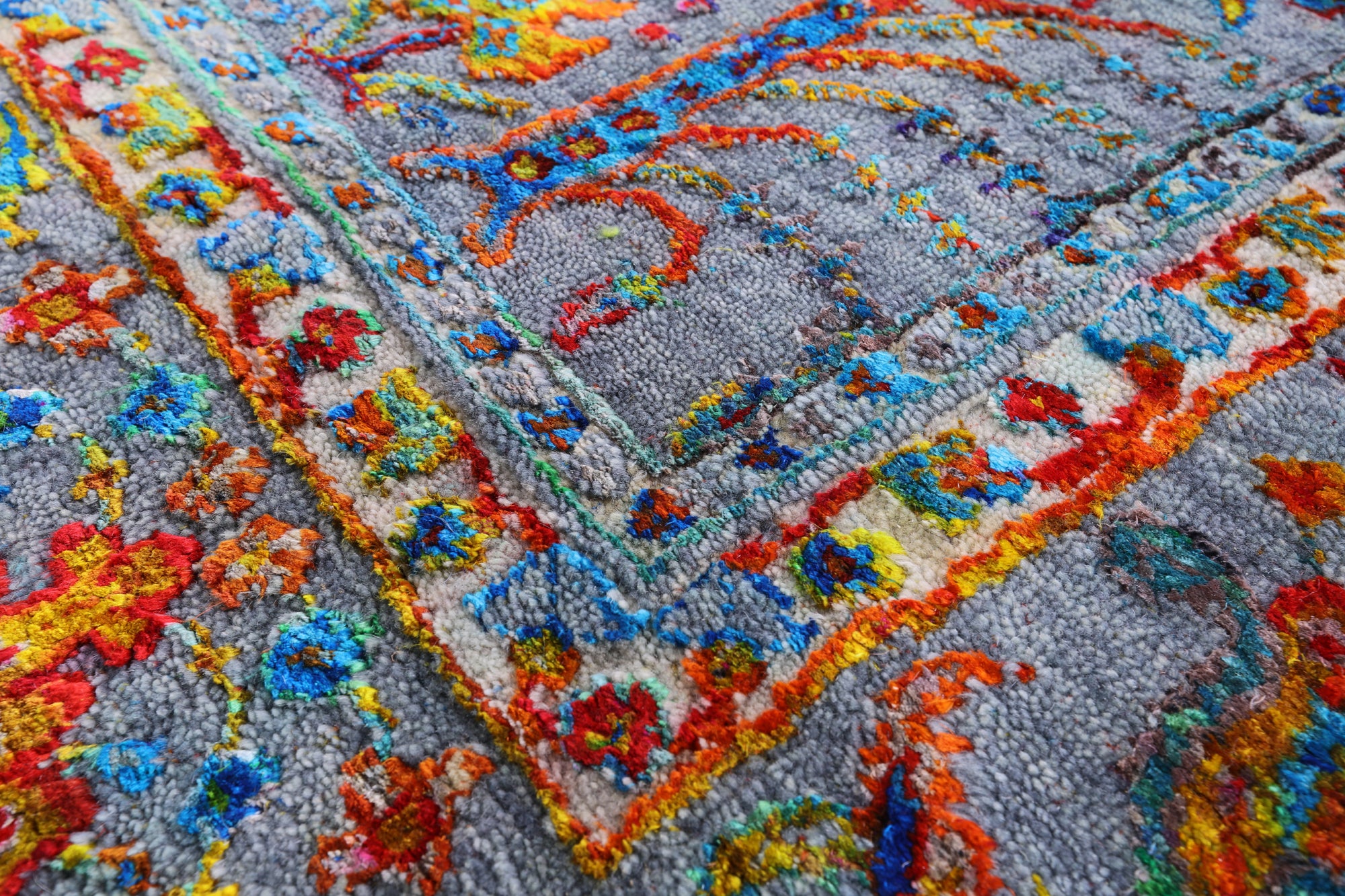 Grey Persian Ziegler Hand Knotted Wool & Silk Rug - 7' 9" X 9' 9" - Golden Nile