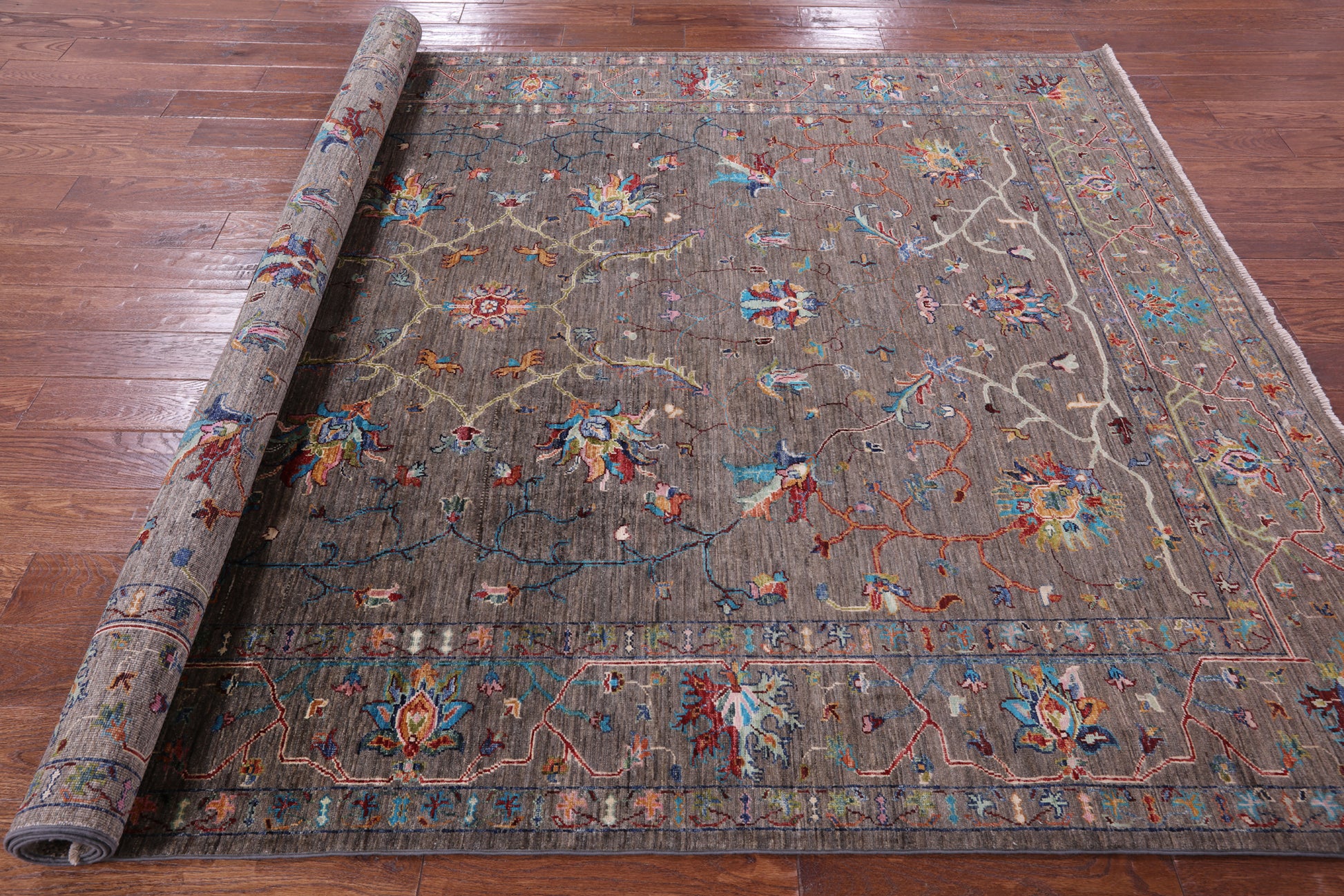 Peshawar Hand Knotted Wool Rug - 6' 9" X 10' 1" - Golden Nile
