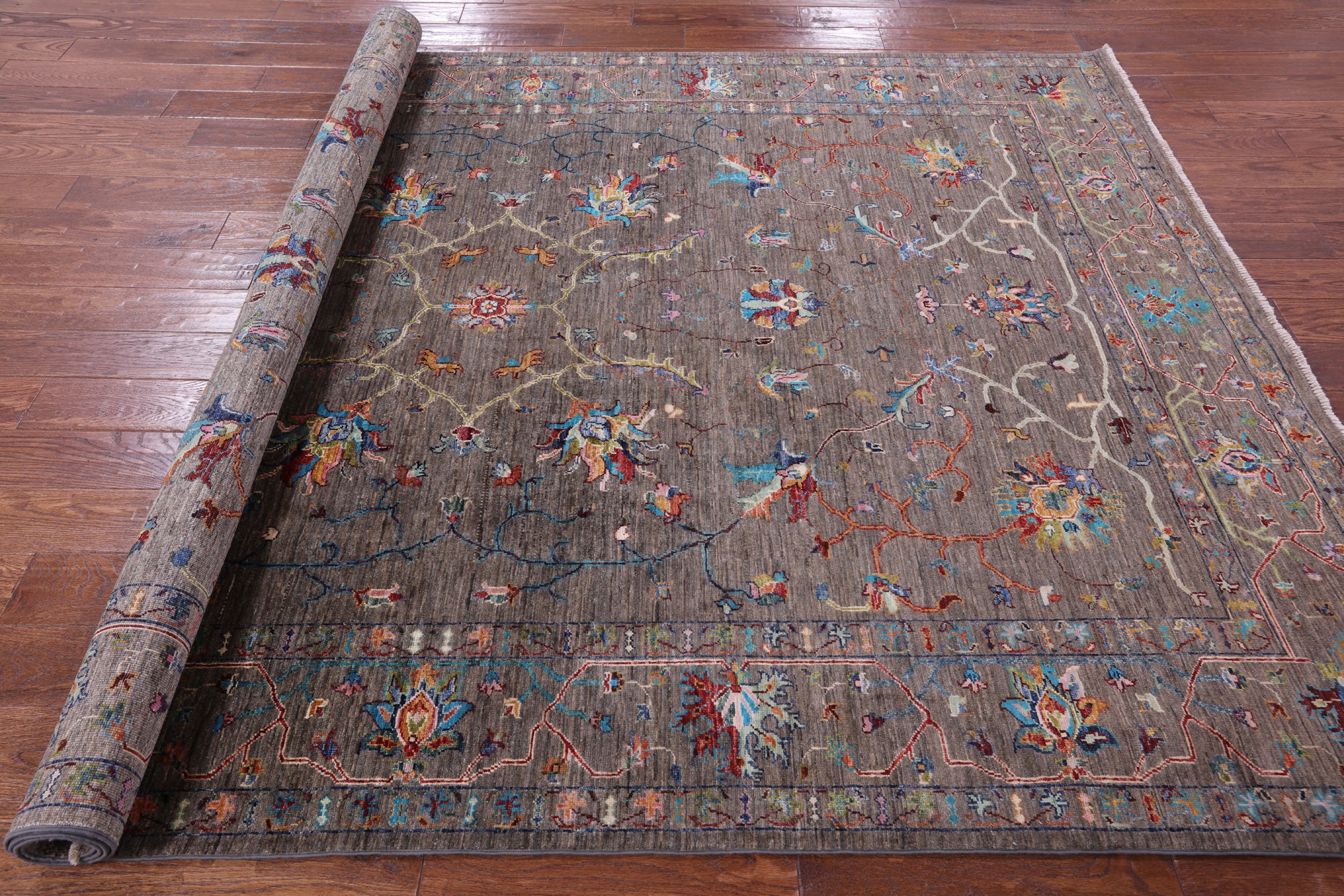 Peshawar Hand Knotted Wool Rug - 6' 9" X 10' 1" - Golden Nile