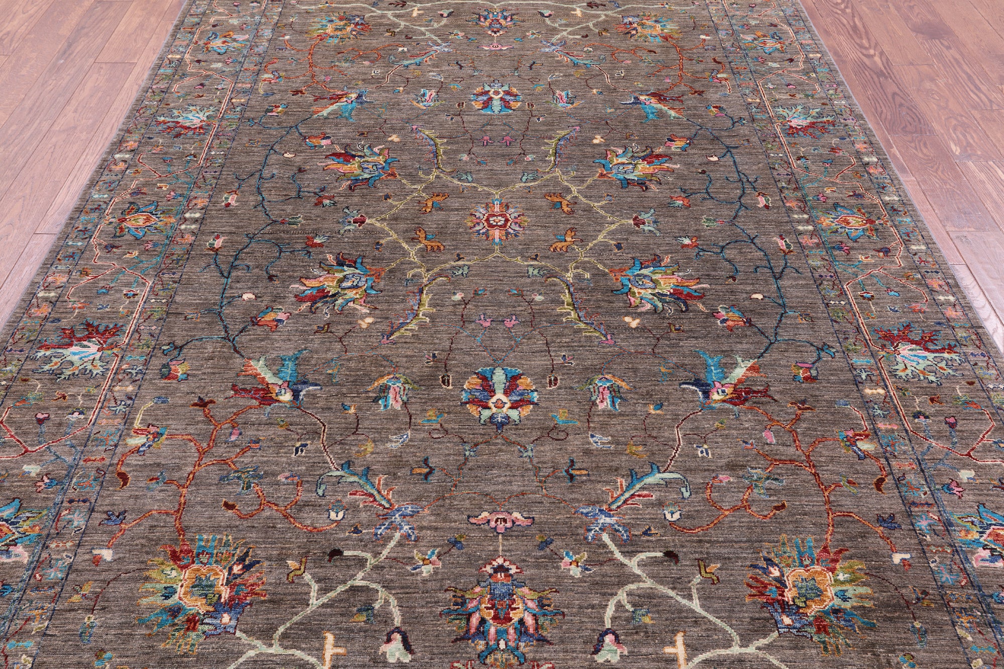 Peshawar Hand Knotted Wool Rug - 6' 9" X 10' 1" - Golden Nile