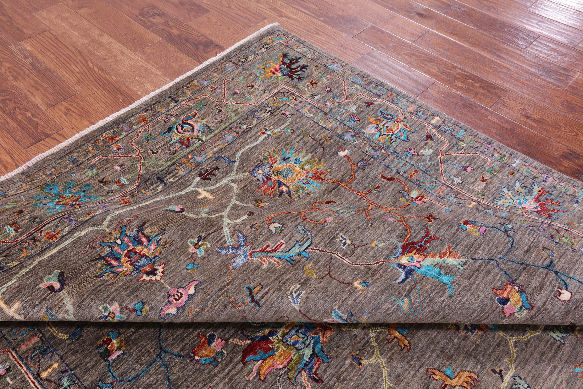Peshawar Hand Knotted Wool Rug - 6' 9" X 10' 1" - Golden Nile