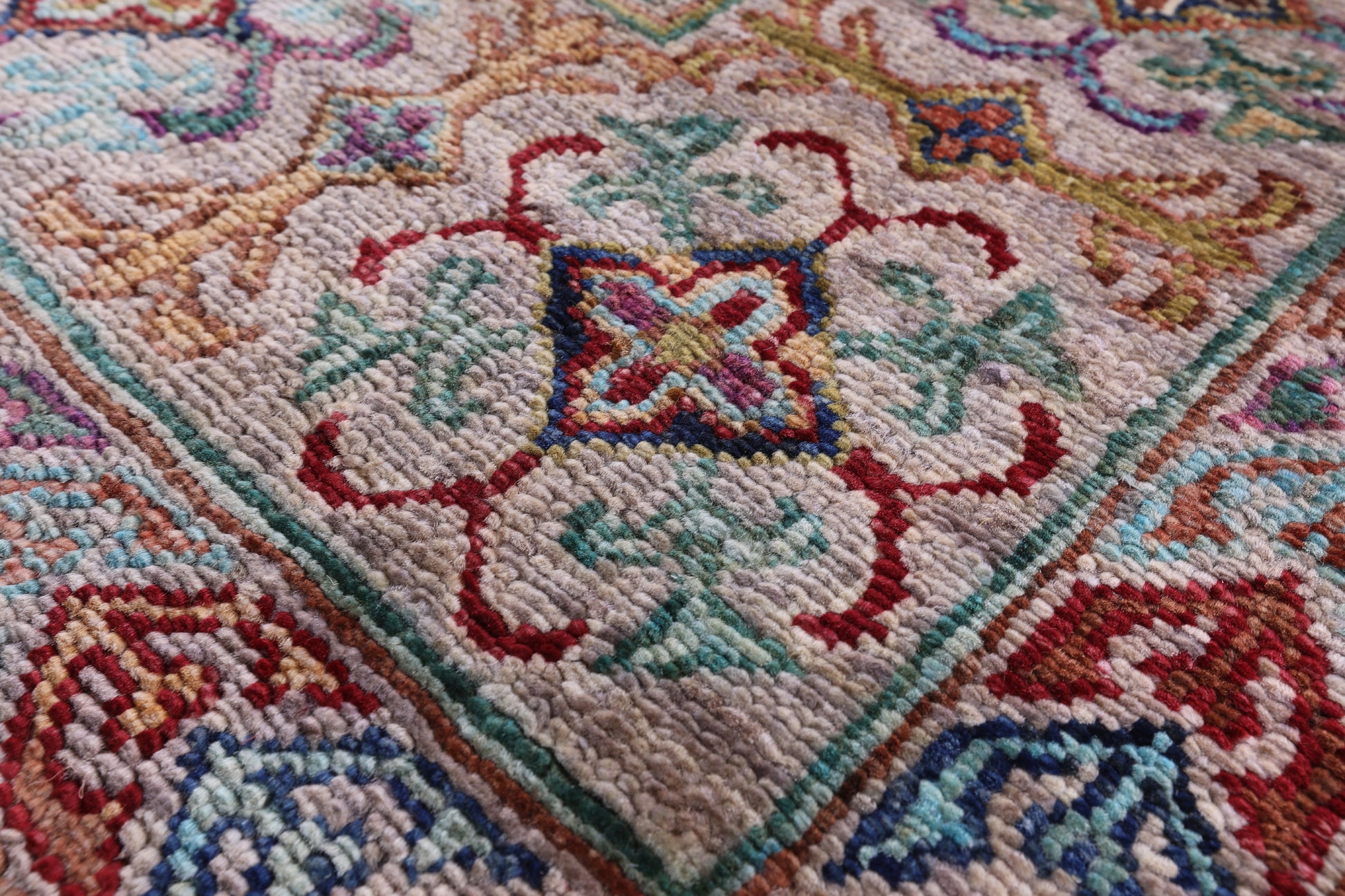 Turkmen Ersari Hand Knotted Wool Rug - 6' 8" X 9' 7" - Golden Nile