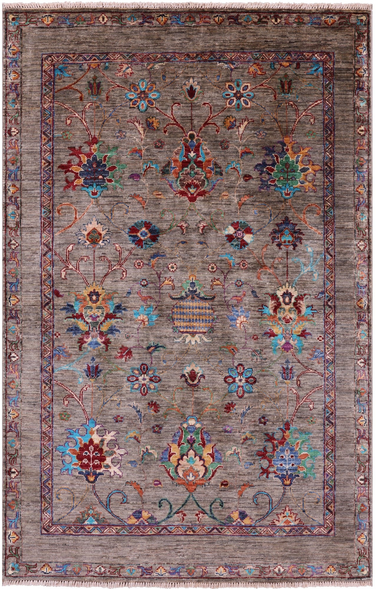 Peshawar Hand Knotted Wool Rug - 4' 0" X 6' 4" - Golden Nile