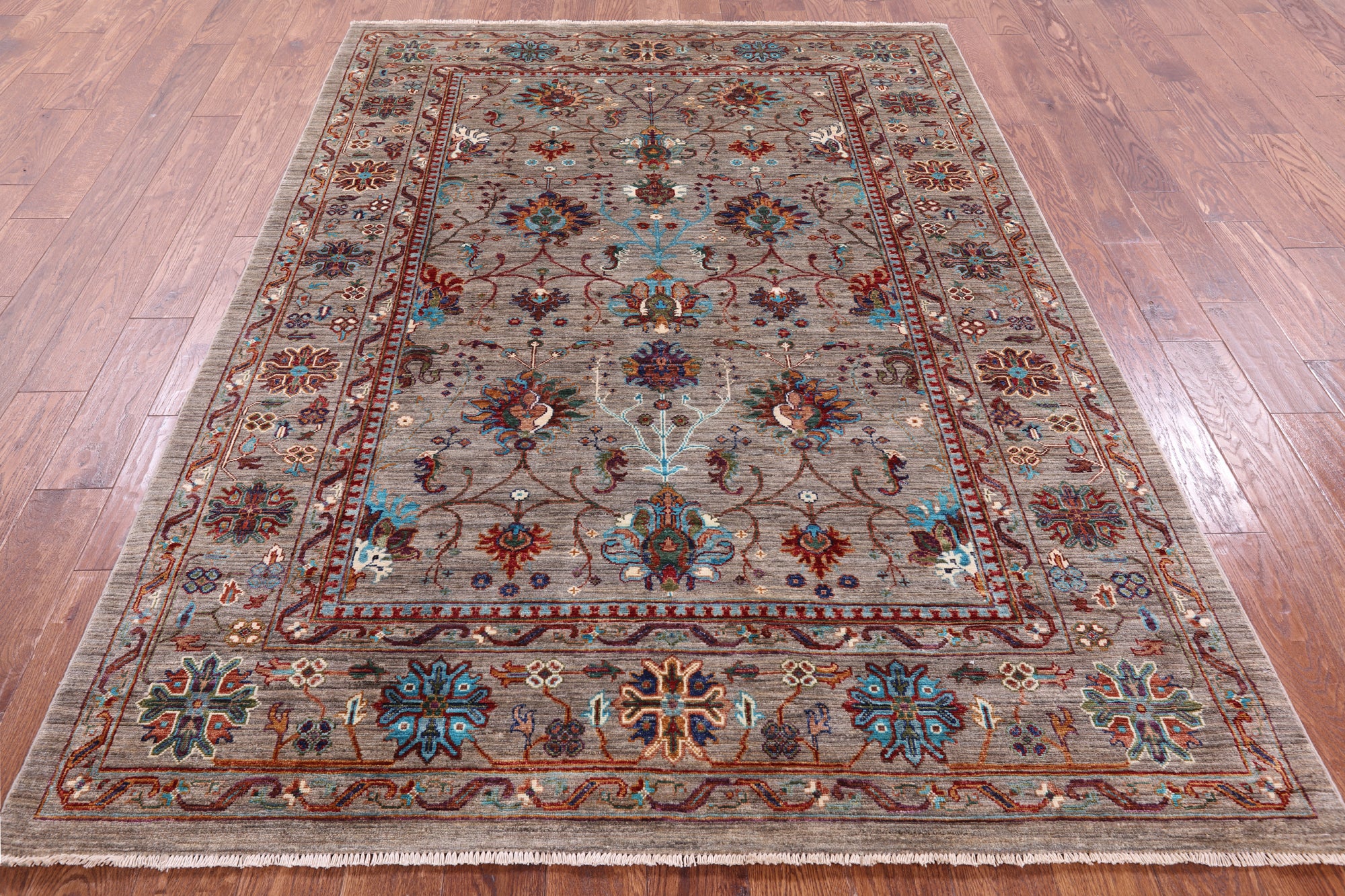 Peshawar Hand Knotted Wool Rug - 5' 9" X 8' 0" - Golden Nile