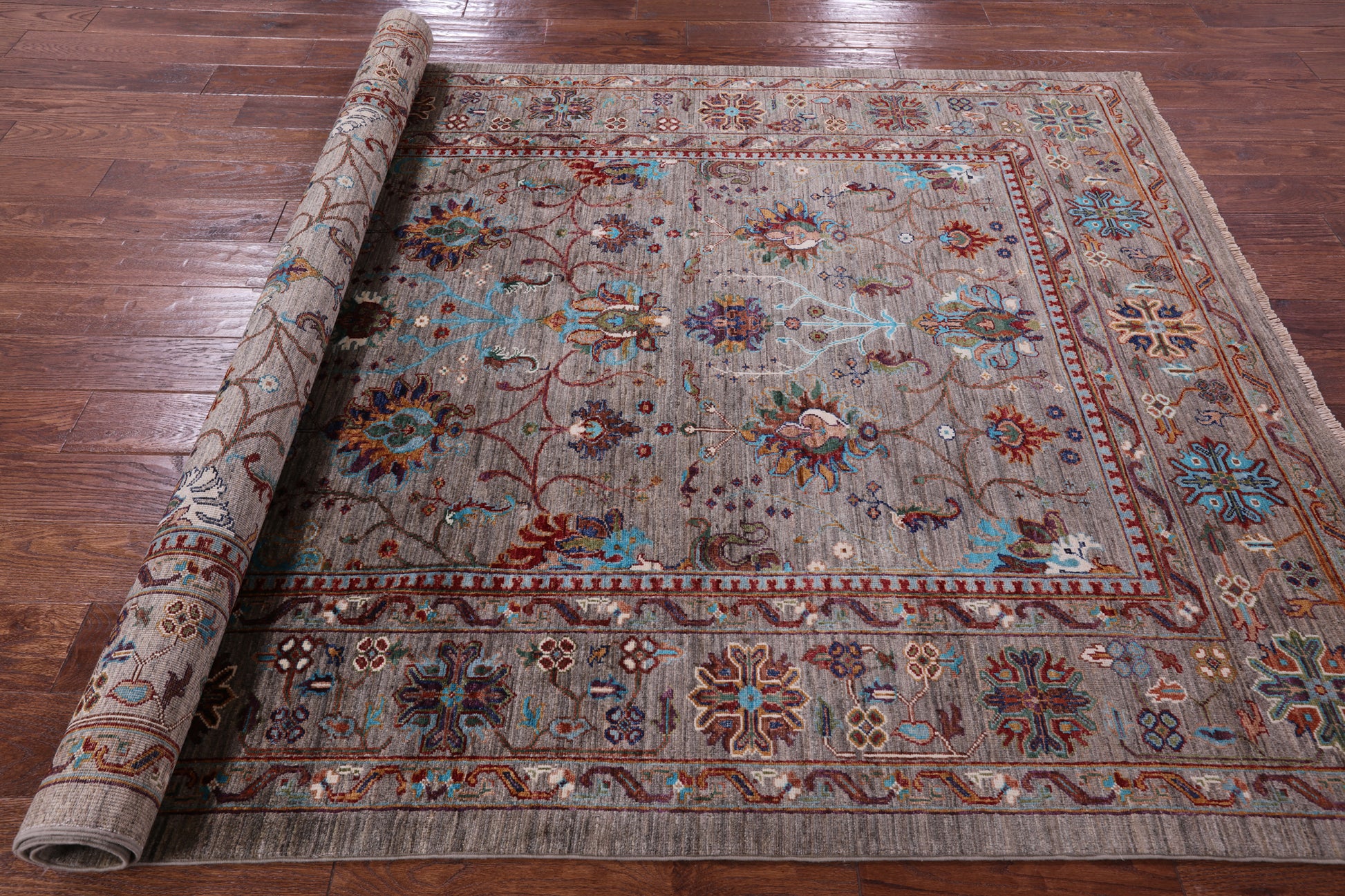 Peshawar Hand Knotted Wool Rug - 5' 9" X 8' 0" - Golden Nile