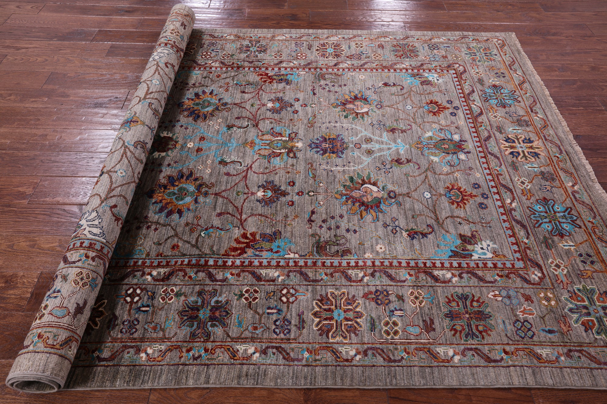 Peshawar Hand Knotted Wool Rug - 5' 9" X 8' 0" - Golden Nile