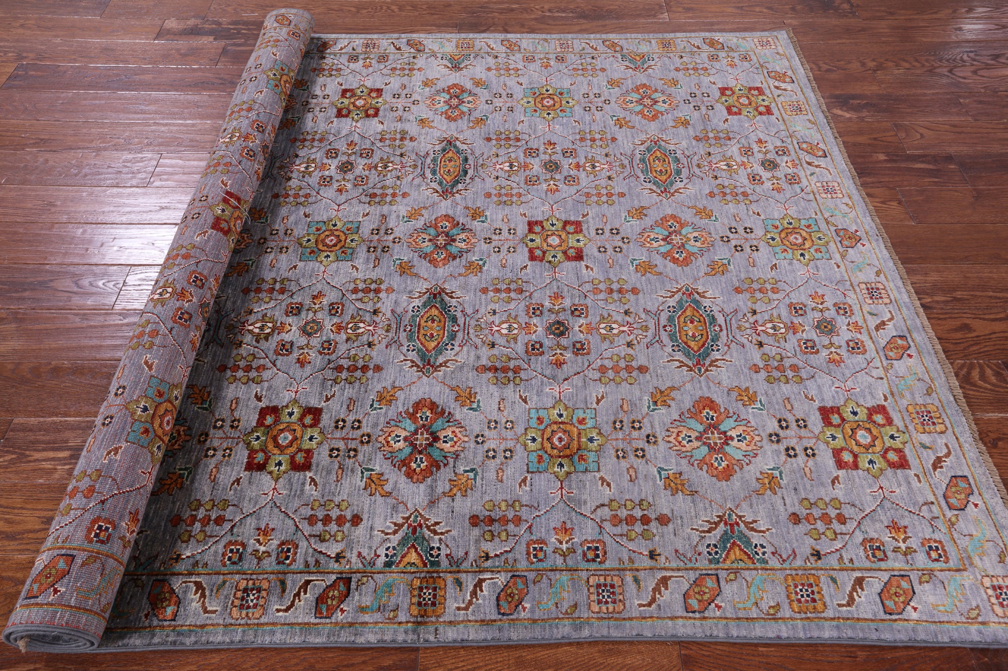 Peshawar Hand Knotted Wool Rug - 5' 7" X 7' 11" - Golden Nile