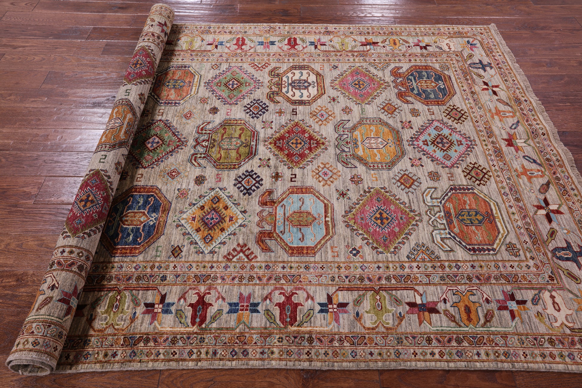 Turkmen Ersari Hand Knotted Wool Rug - 5' 8" X 7' 7" - Golden Nile