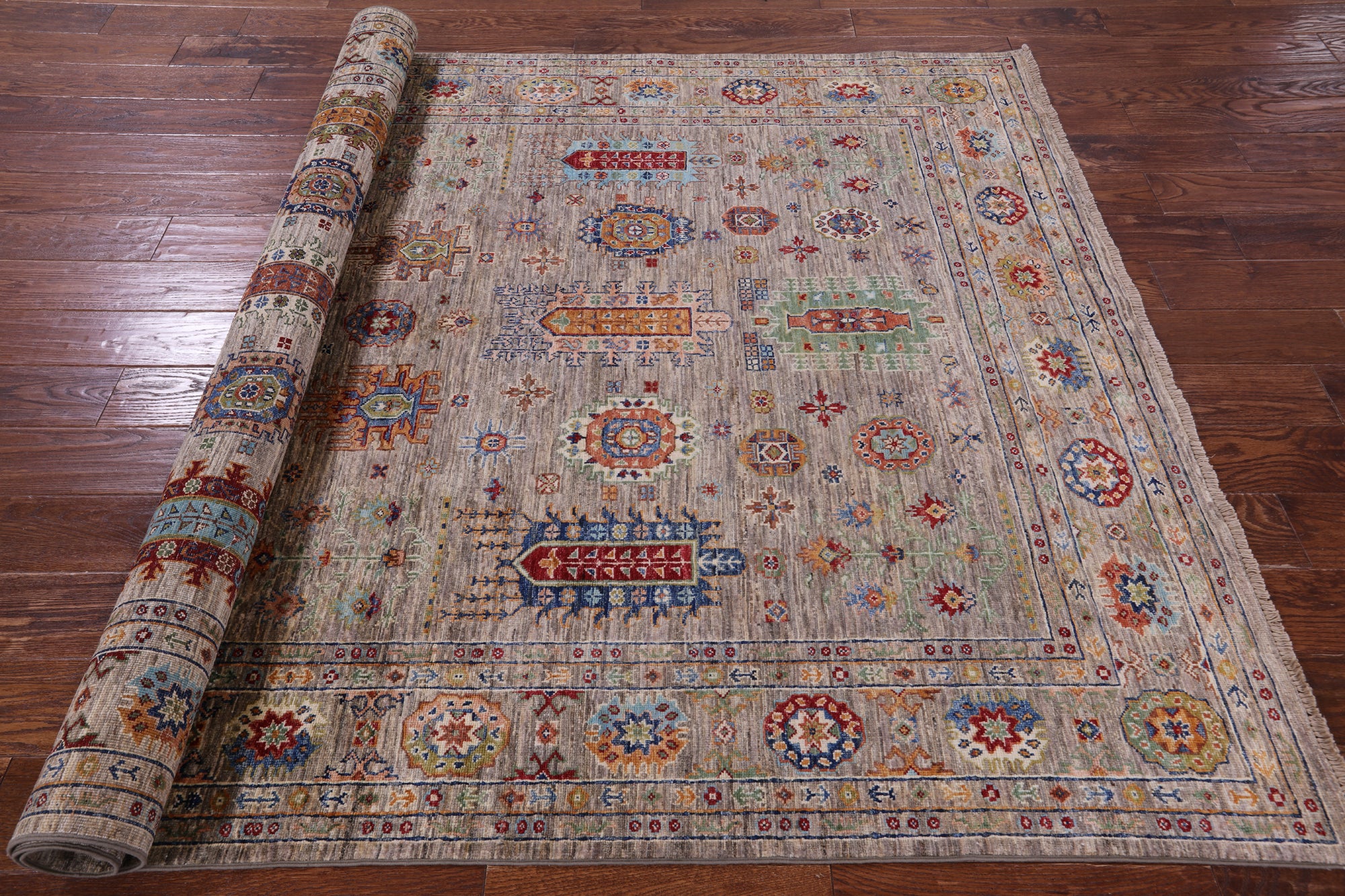 Turkmen Ersari Hand Knotted Wool Rug - 5' 7" X 7' 11" - Golden Nile