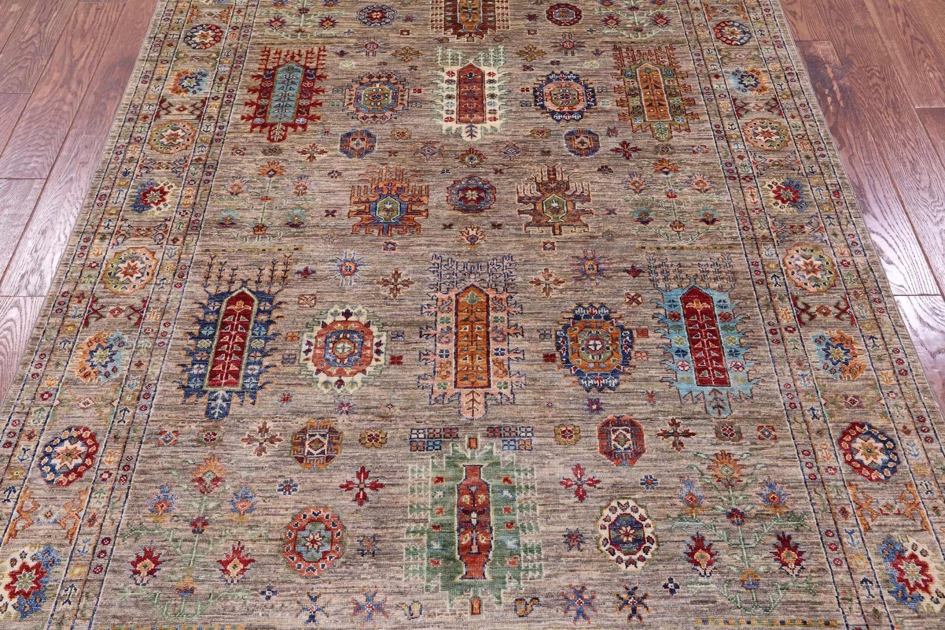 Turkmen Ersari Hand Knotted Wool Rug - 5' 7" X 7' 11" - Golden Nile