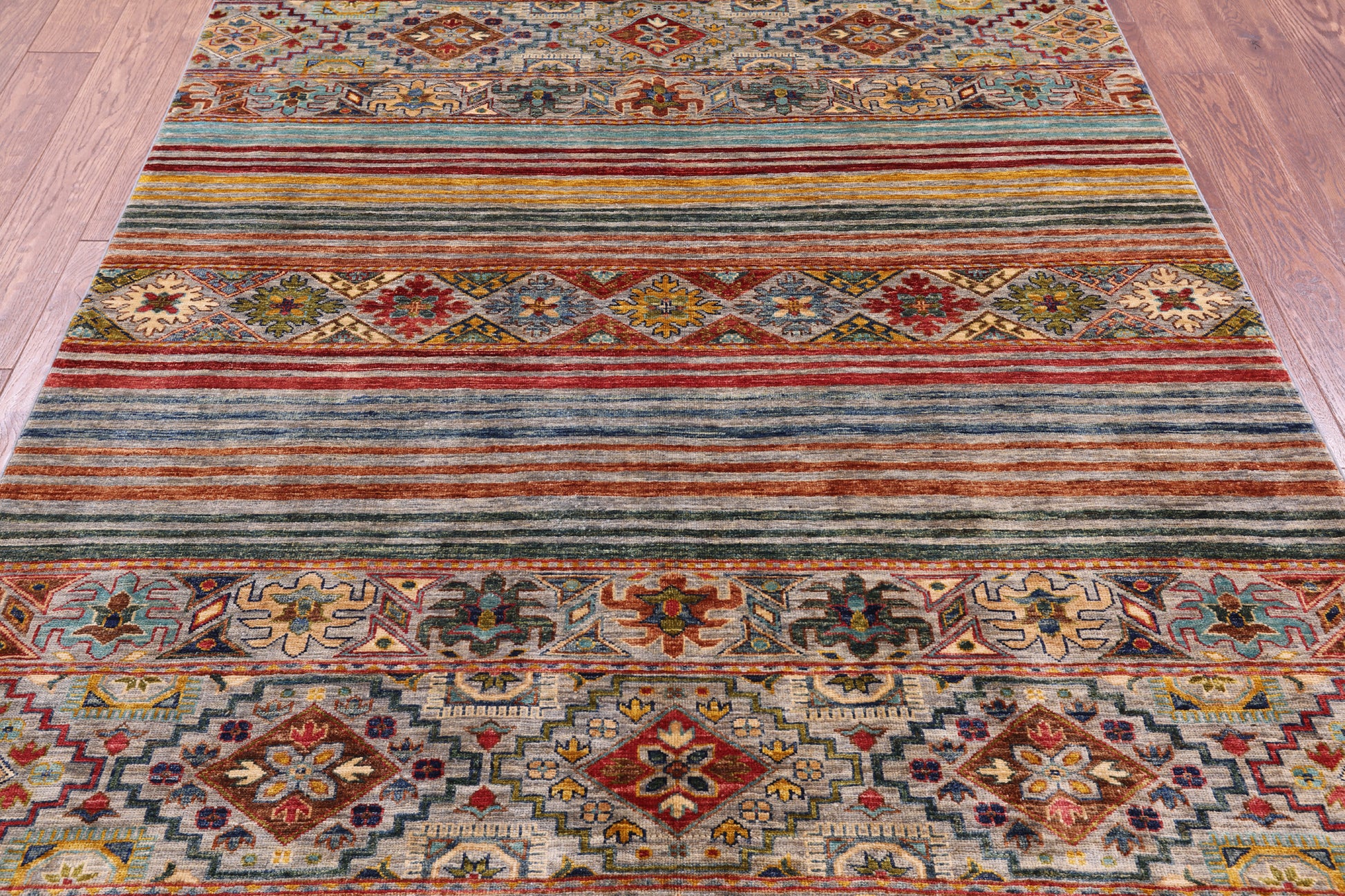 Khorjin Persian Gabbeh Hand Knotted Wool Rug - 5' 7" X 7' 5" - Golden Nile