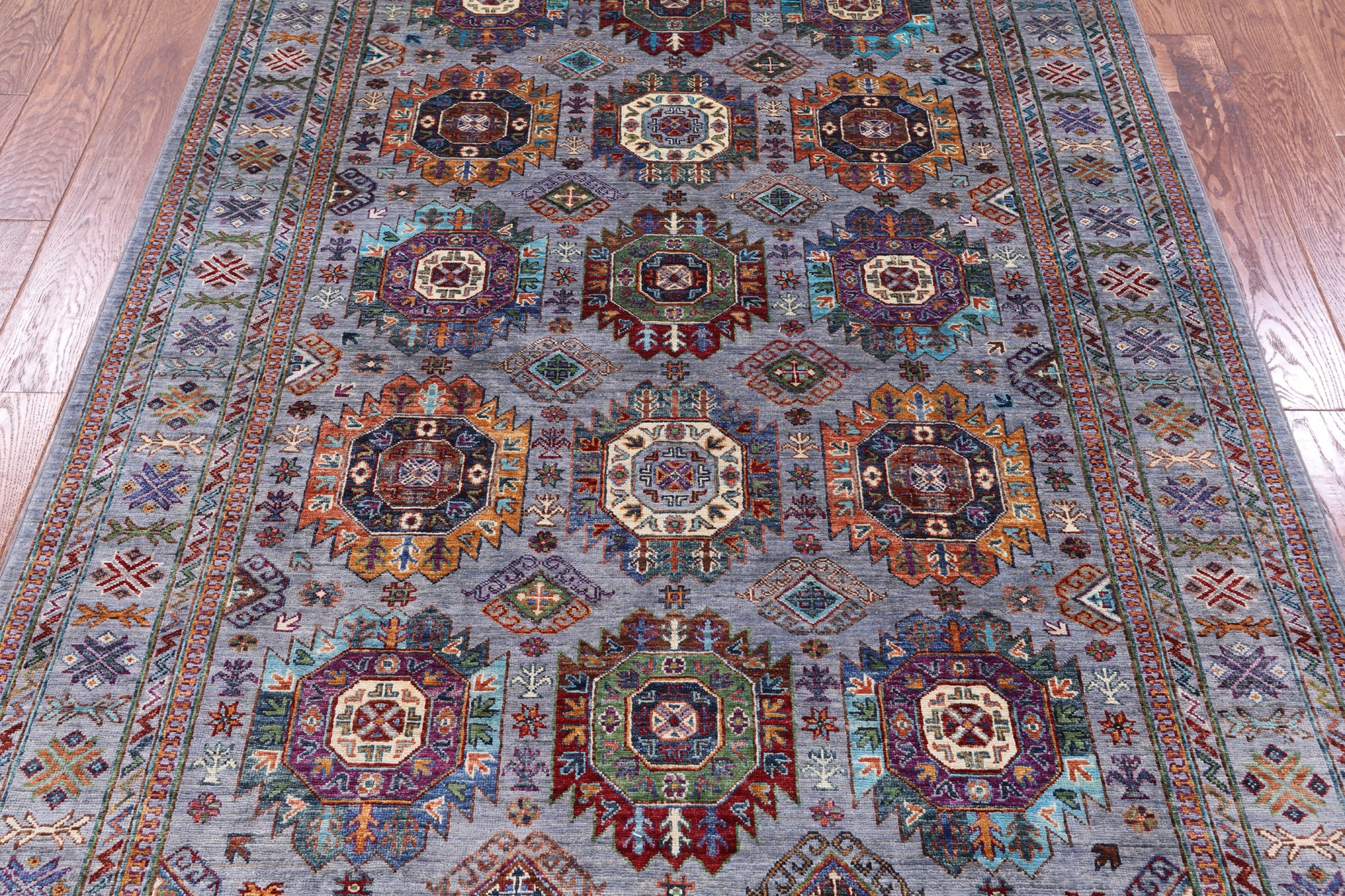 Turkmen Ersari Hand Knotted Wool Rug - 5' 5" X 7' 10" - Golden Nile