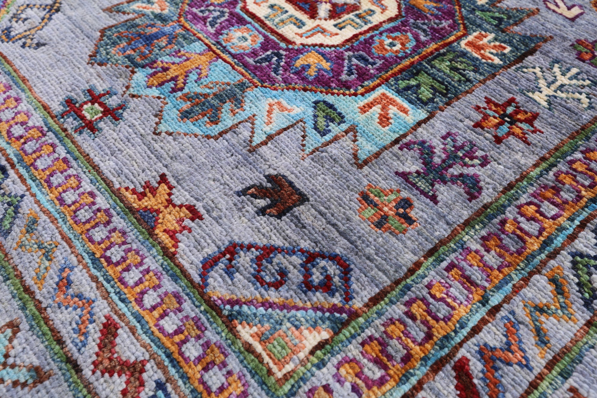 Turkmen Ersari Hand Knotted Wool Rug - 5' 5" X 7' 10" - Golden Nile