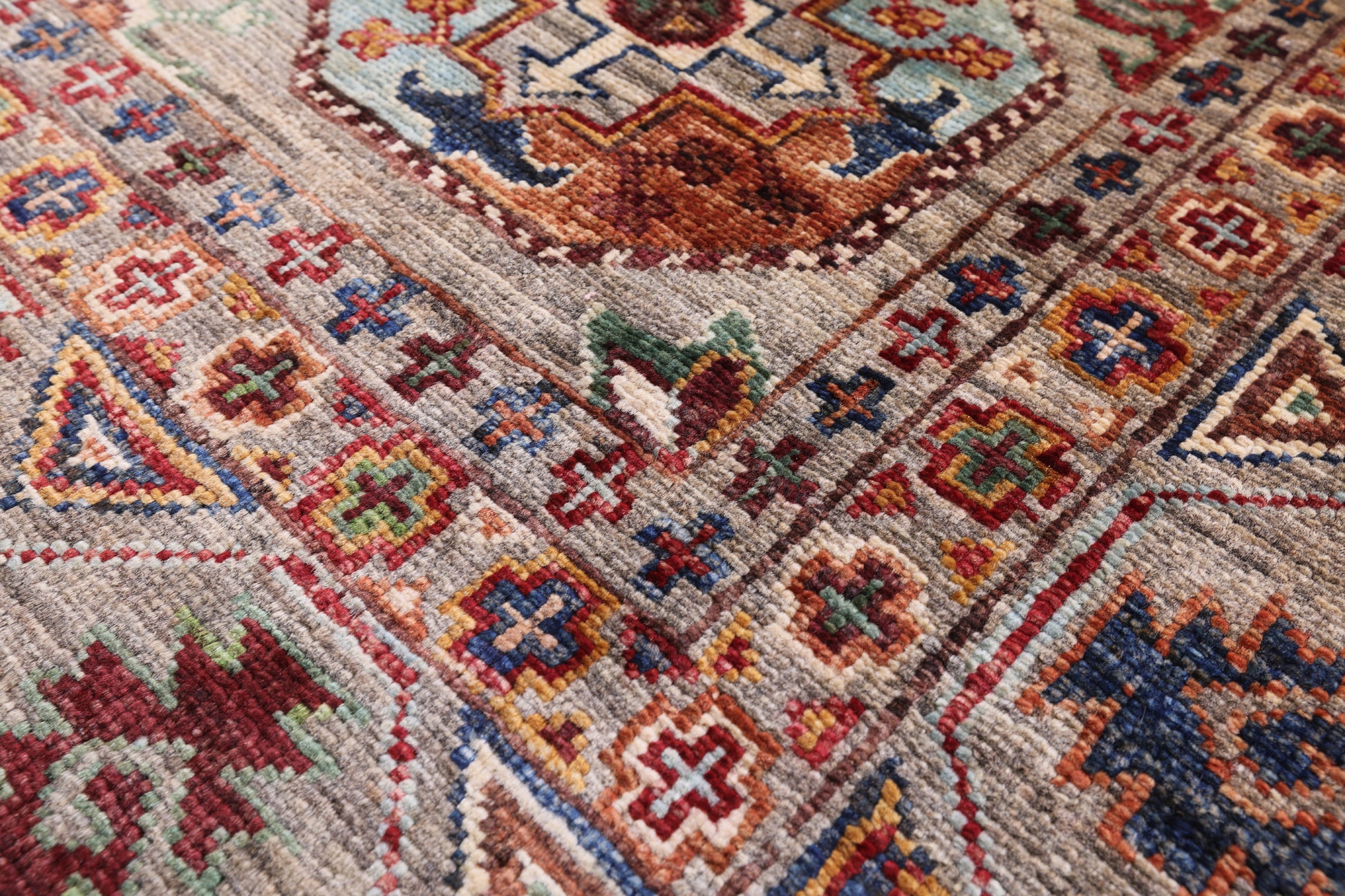 Turkmen Ersari Hand Knotted Wool Rug - 5' 0" X 6' 6" - Golden Nile
