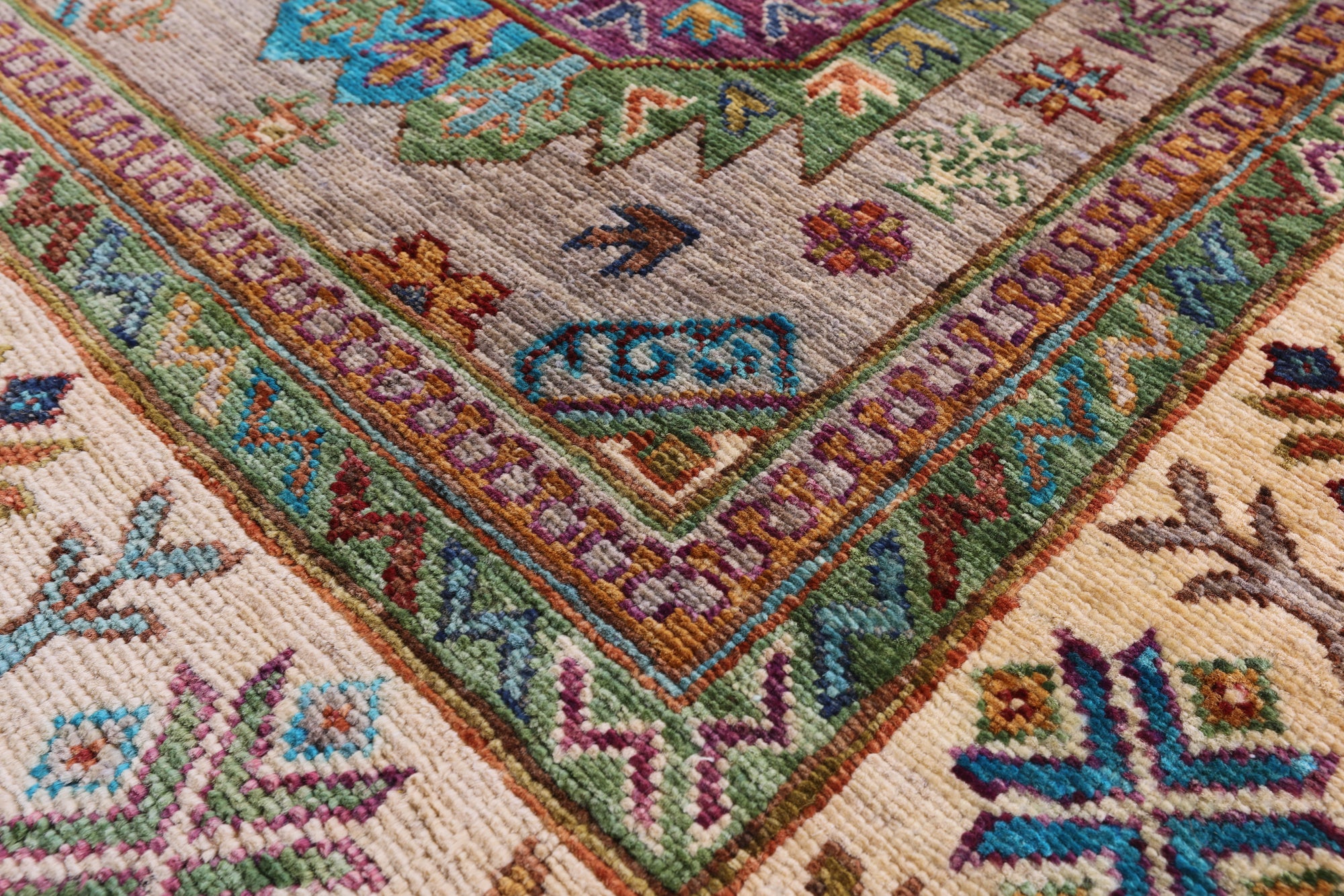 Turkmen Ersari Hand Knotted Wool Rug - 5' 7" X 8' 1" - Golden Nile