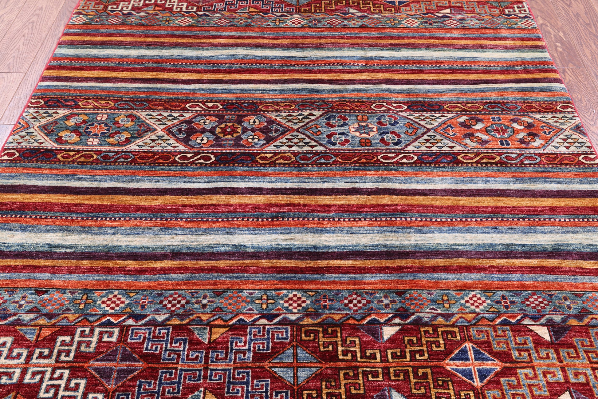 Khorjin Persian Gabbeh Hand Knotted Wool Rug - 5' 0" X 6' 3" - Golden Nile