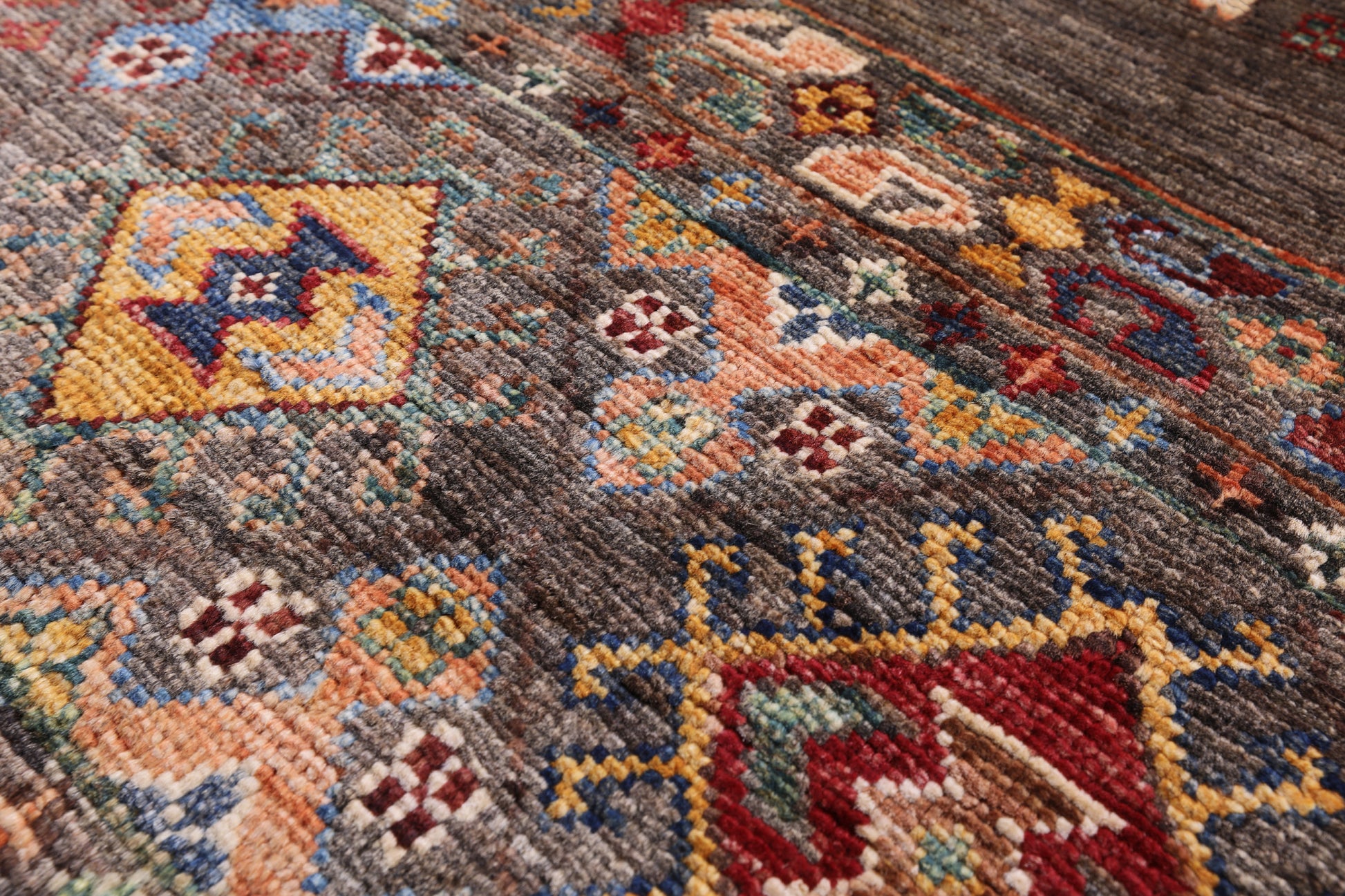Khorjin Persian Gabbeh Hand Knotted Wool Rug - 4' 11" X 7' 2" - Golden Nile