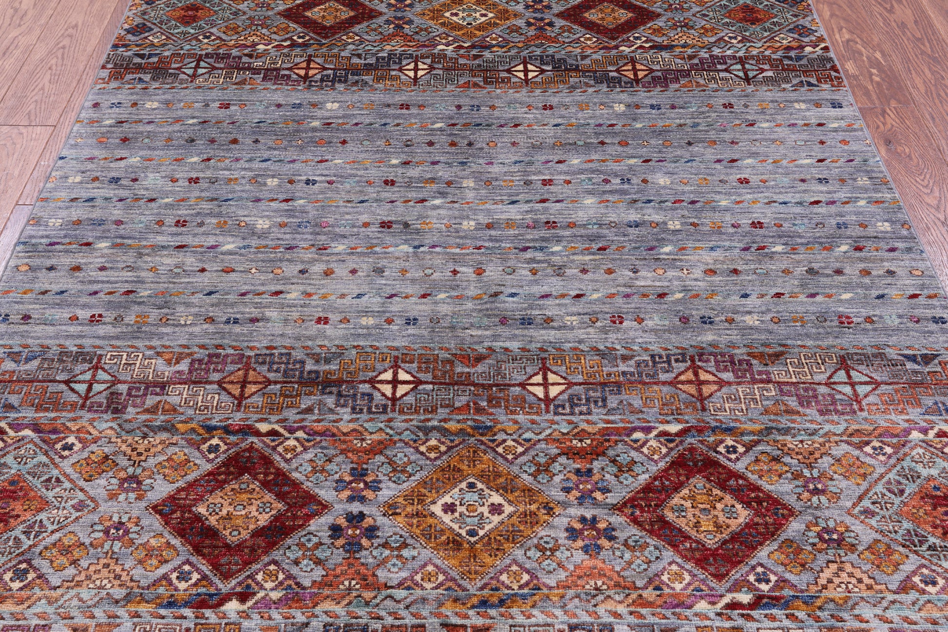 Khorjin Persian Gabbeh Handmade Wool Rug - 4' 11" X 6' 9" - Golden Nile