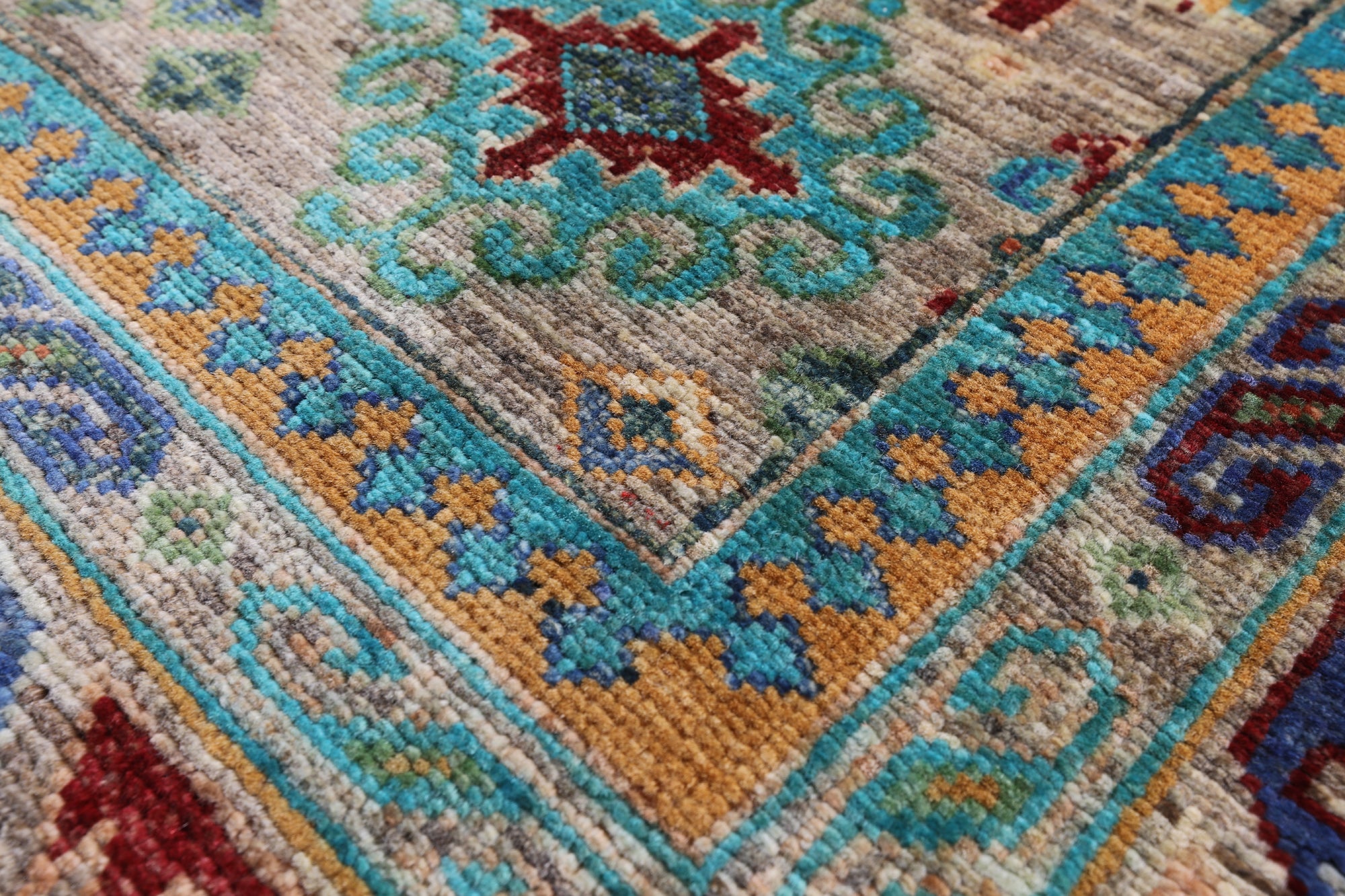 Turkmen Ersari Hand Knotted Wool Rug - 5' 2" X 6' 10" - Golden Nile