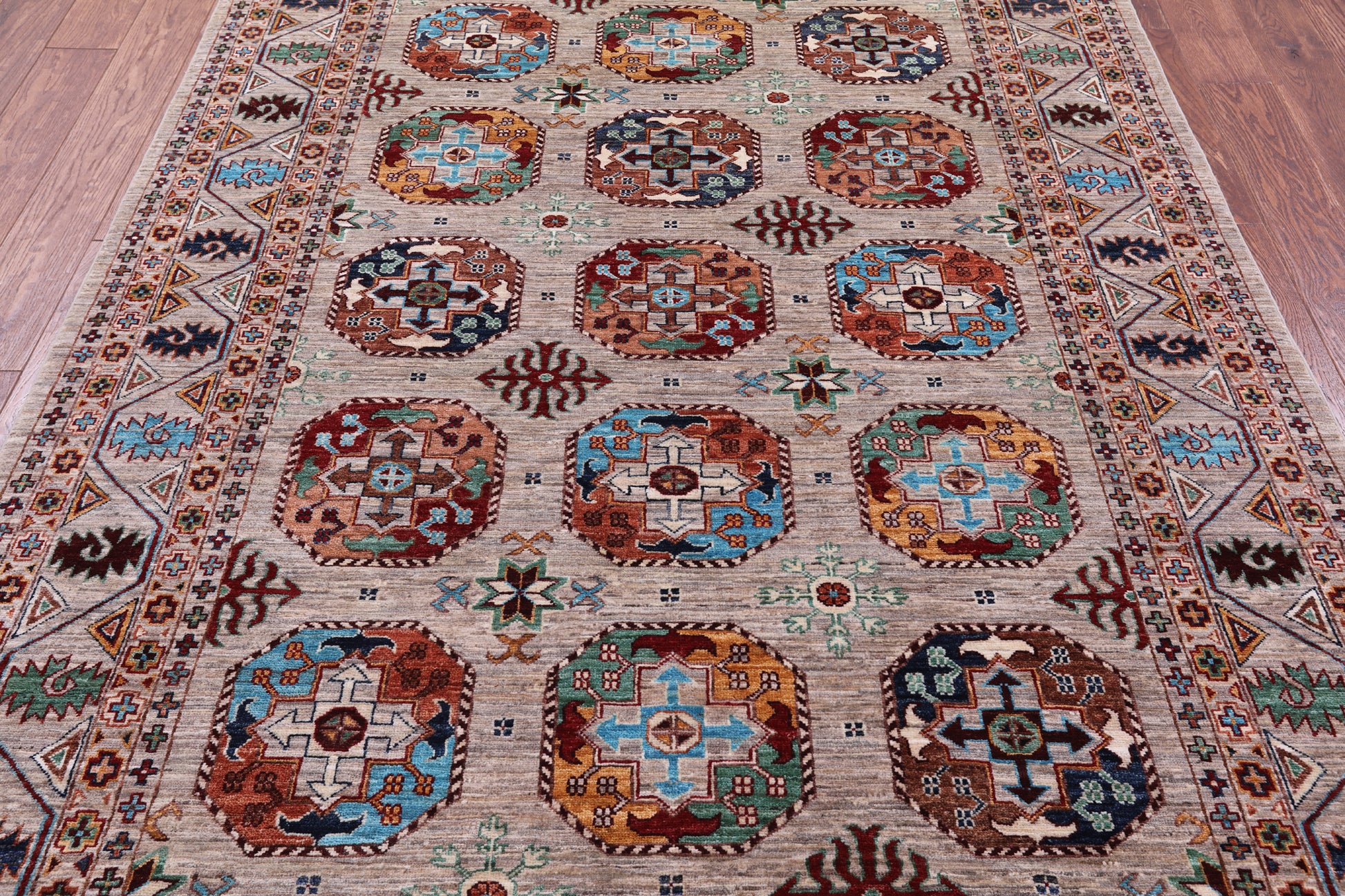 Turkmen Ersari Hand Knotted Wool Rug - 5' 7" X 8' 0" - Golden Nile