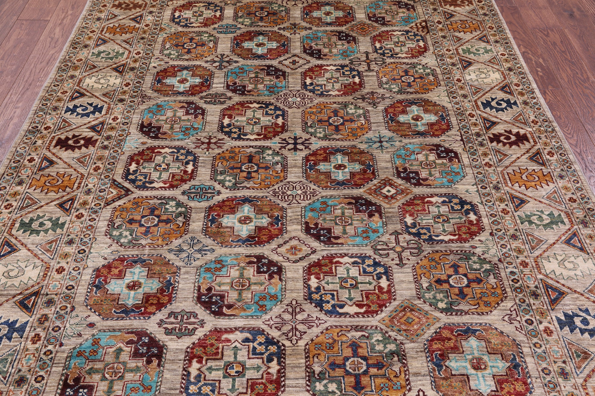 Turkmen Ersari Hand Knotted Wool Rug - 5' 7" X 7' 9" - Golden Nile