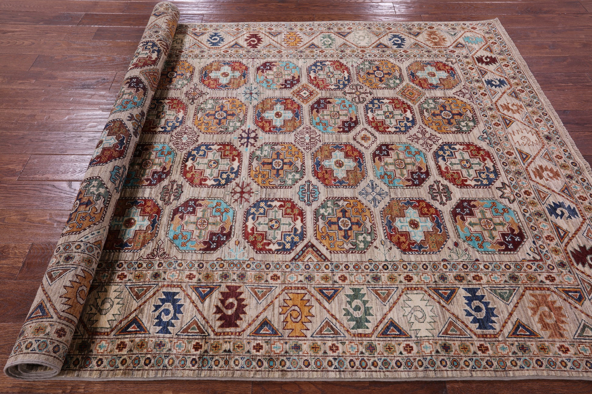Turkmen Ersari Hand Knotted Wool Rug - 5' 7" X 7' 9" - Golden Nile