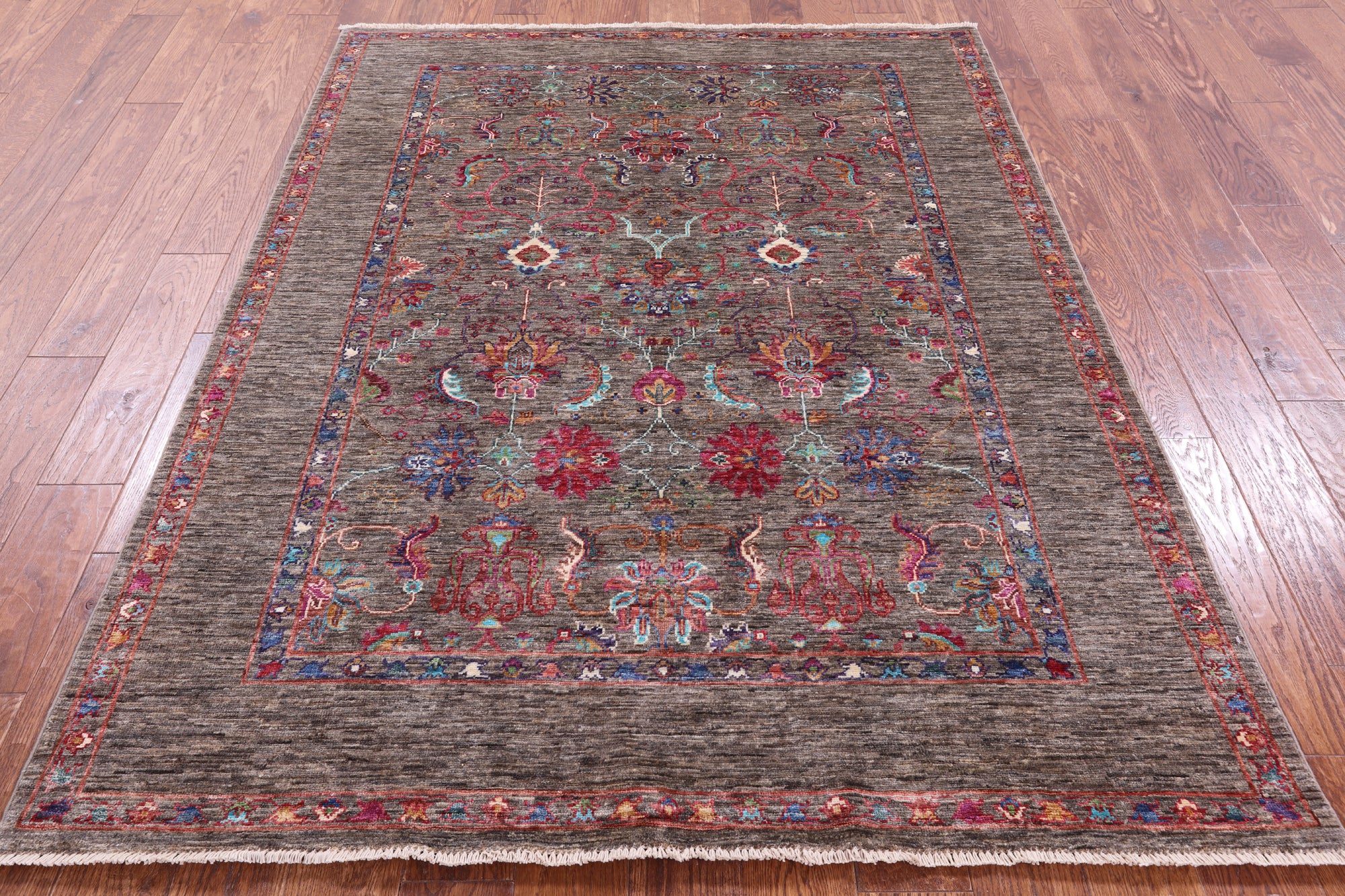 Peshawar Hand Knotted Wool Rug - 5' 0" X 6' 8" - Golden Nile