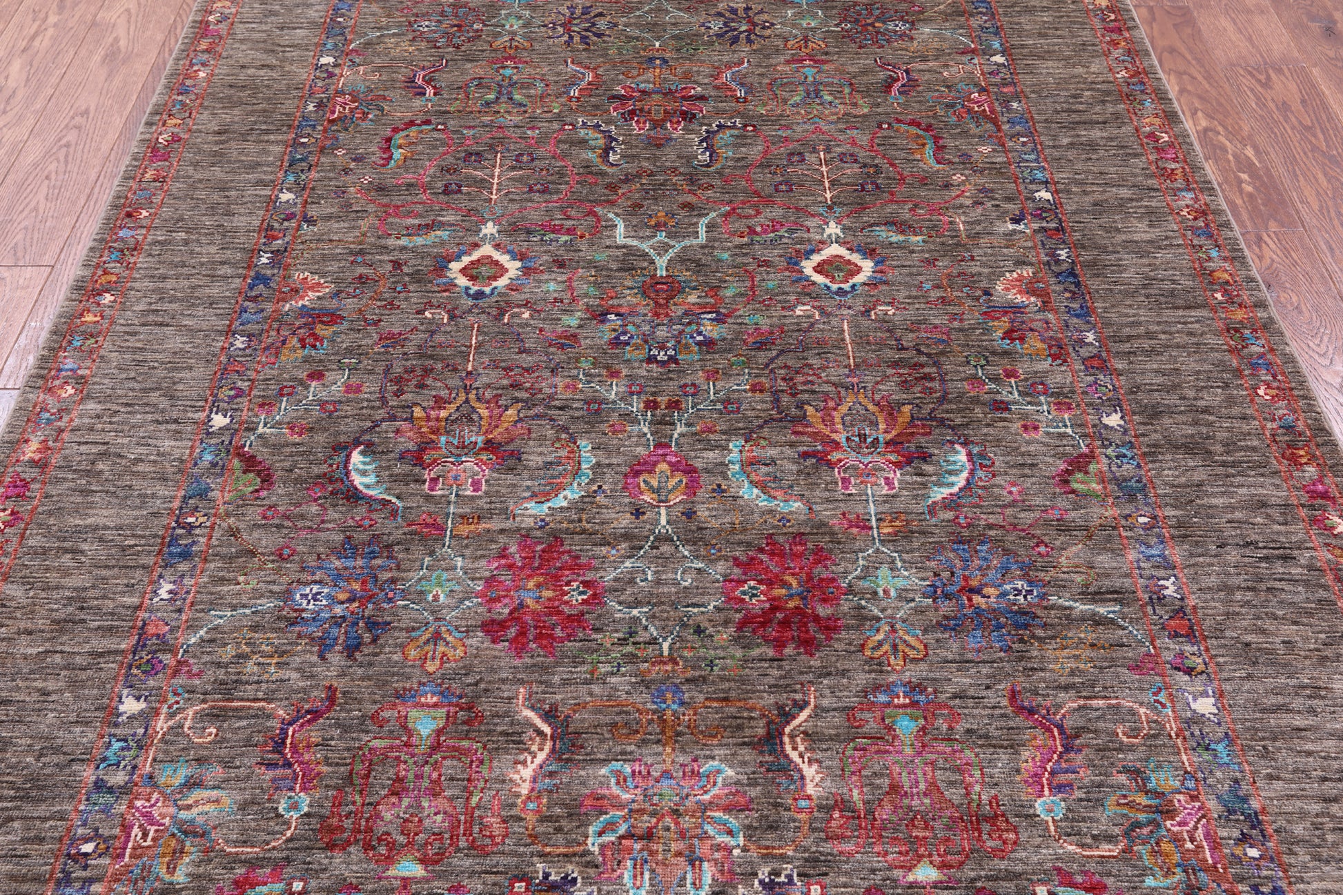 Peshawar Hand Knotted Wool Rug - 5' 0" X 6' 8" - Golden Nile
