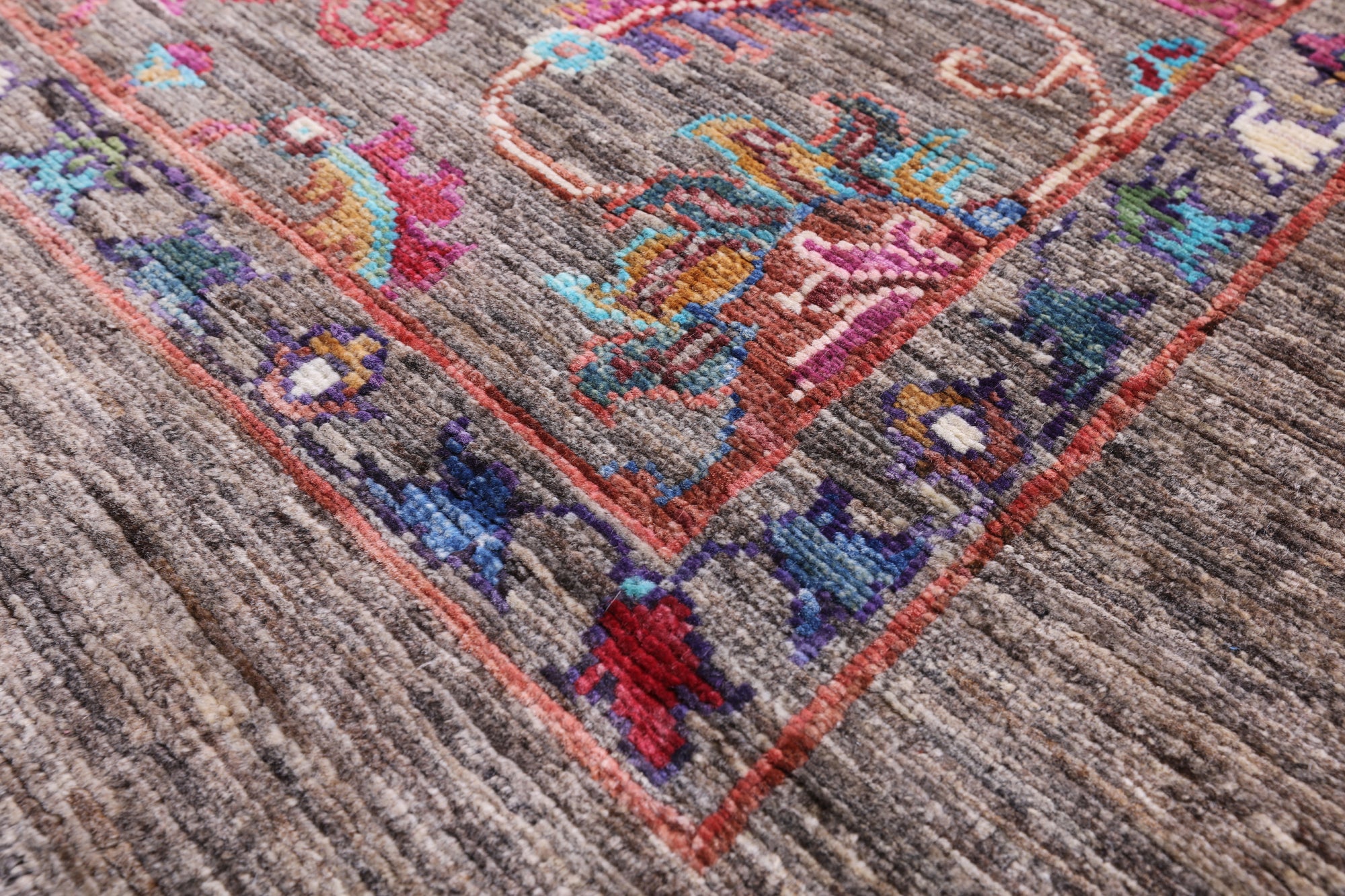 Peshawar Hand Knotted Wool Rug - 5' 0" X 6' 8" - Golden Nile